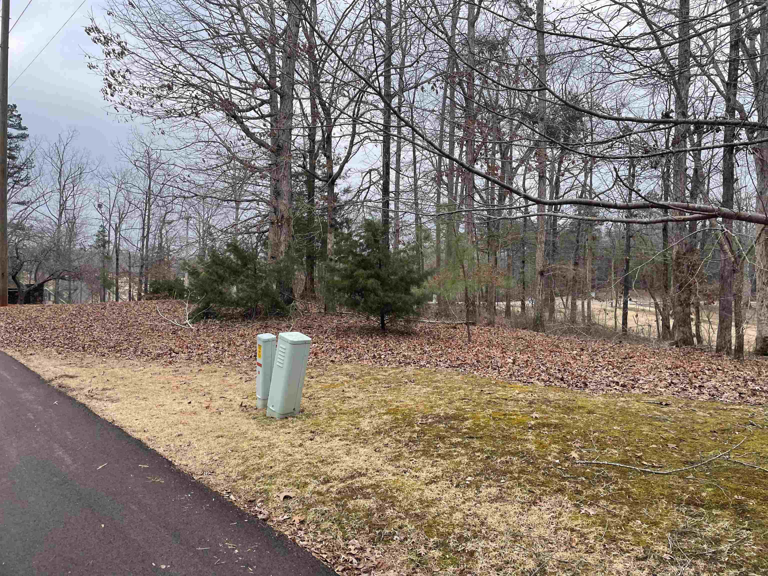 404 DUNHILL CT