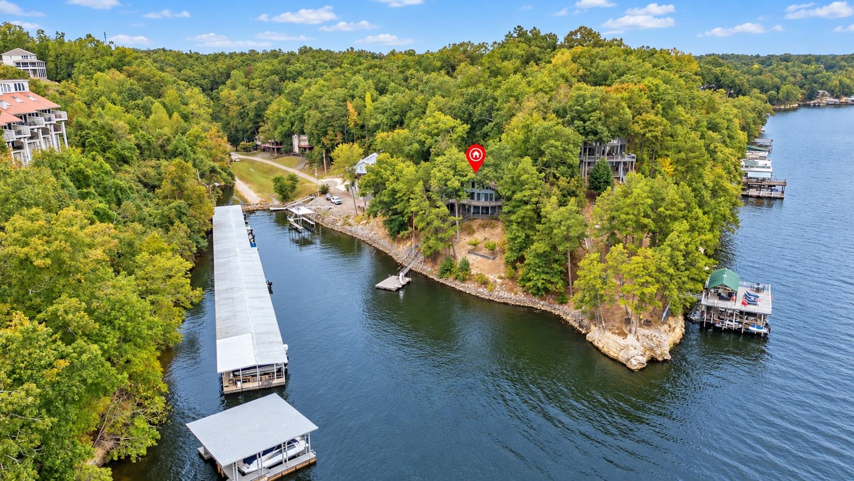 255 HOLLOW LN