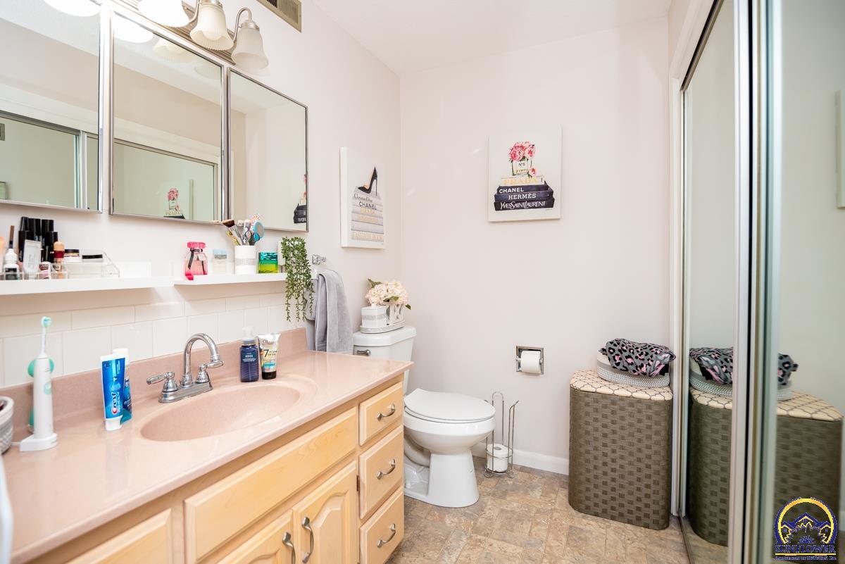 5468 SW 12th TER Unit: Apt. #4