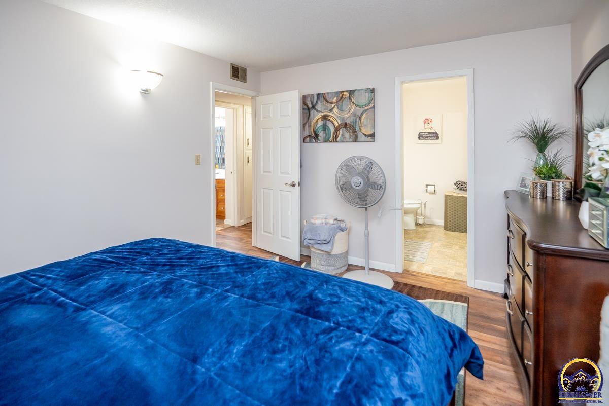 5468 SW 12th TER Unit: Apt. #4