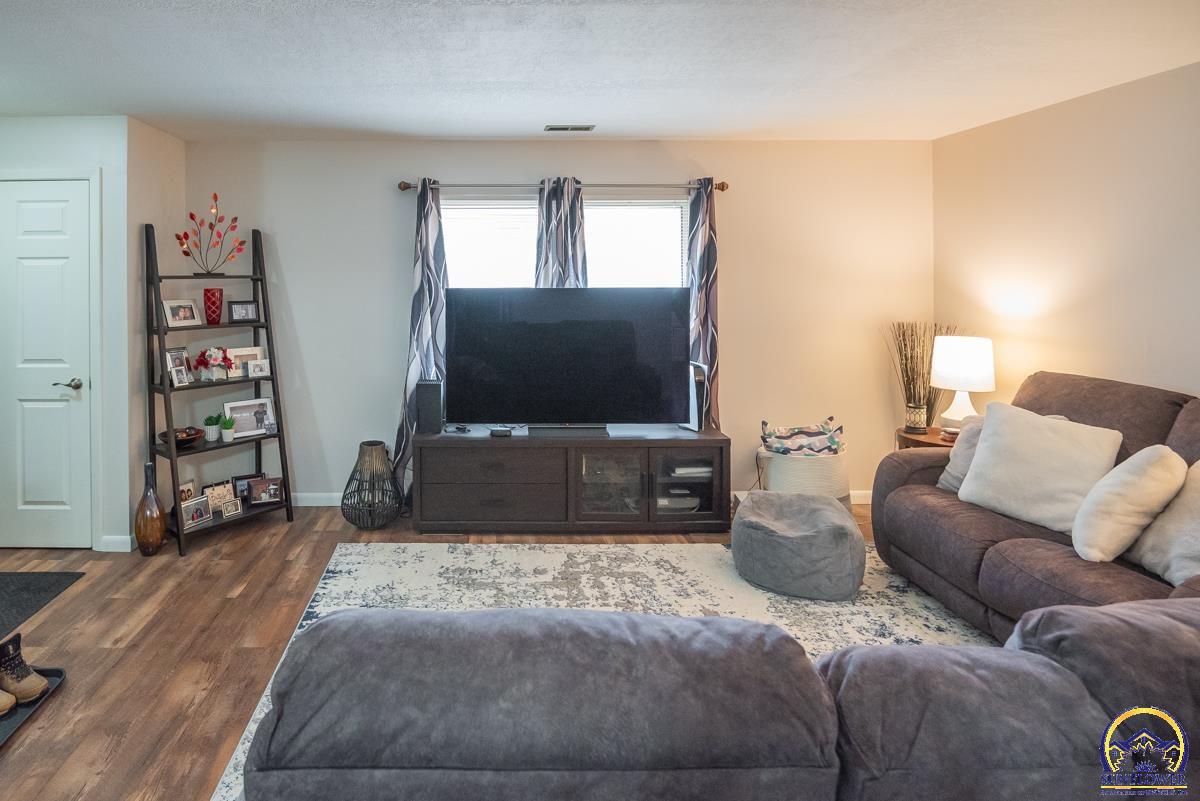 5468 SW 12th TER Unit: Apt. #4