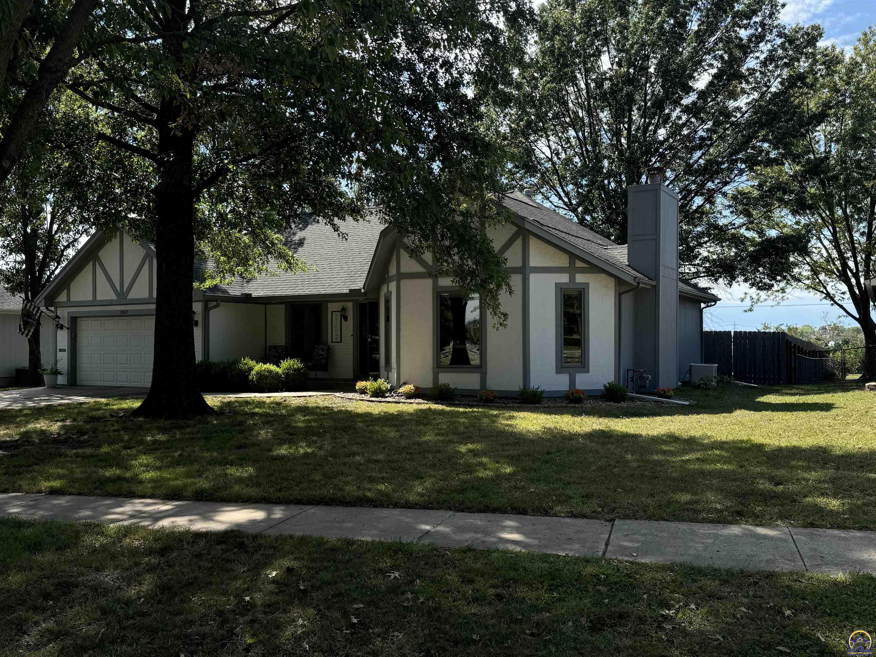 1967 SW Arrowhead RD