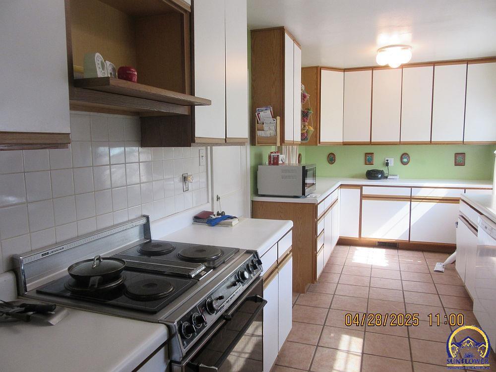 2426 SW Beverly CT