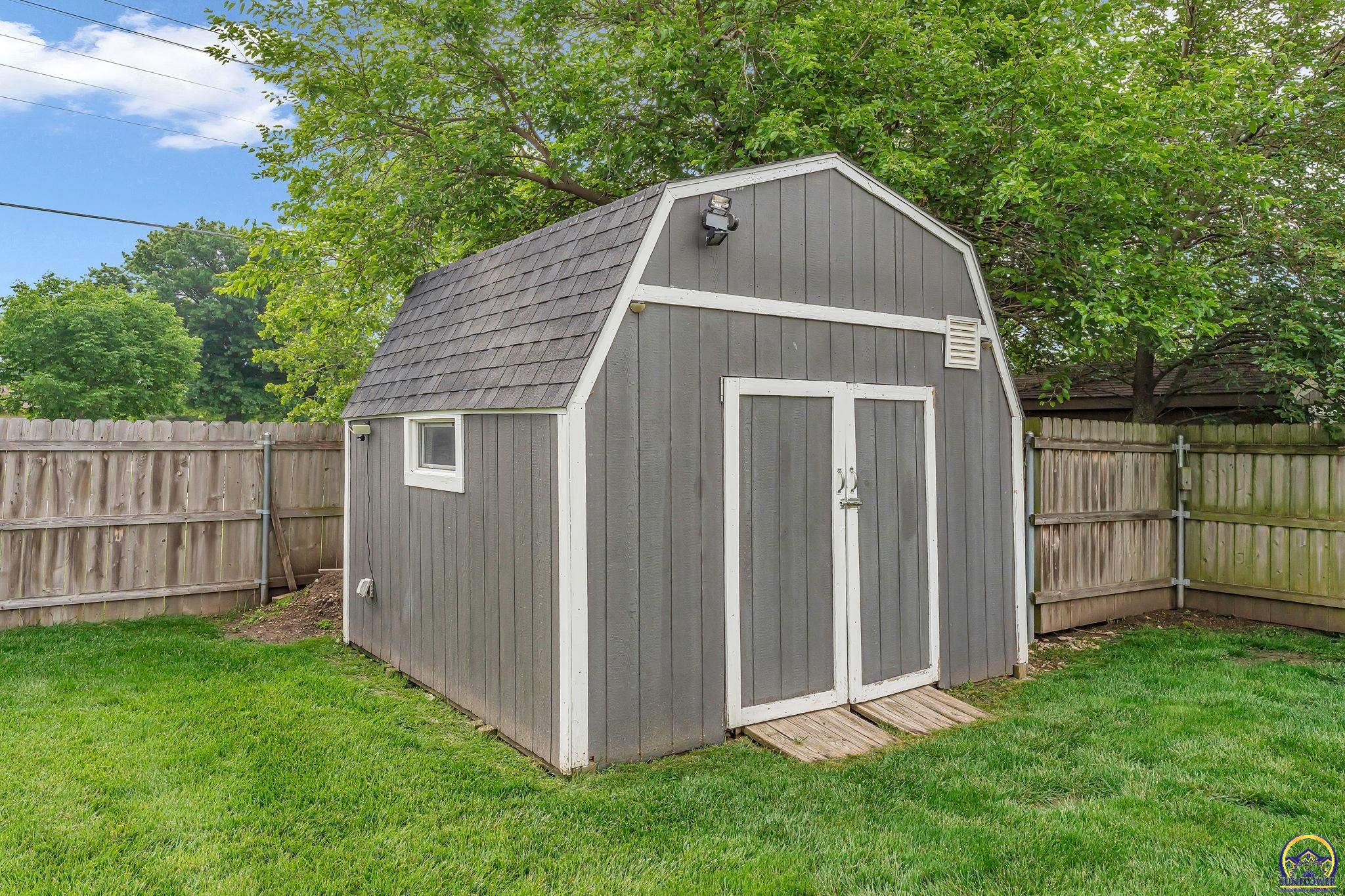 2538 SW Windermere CT