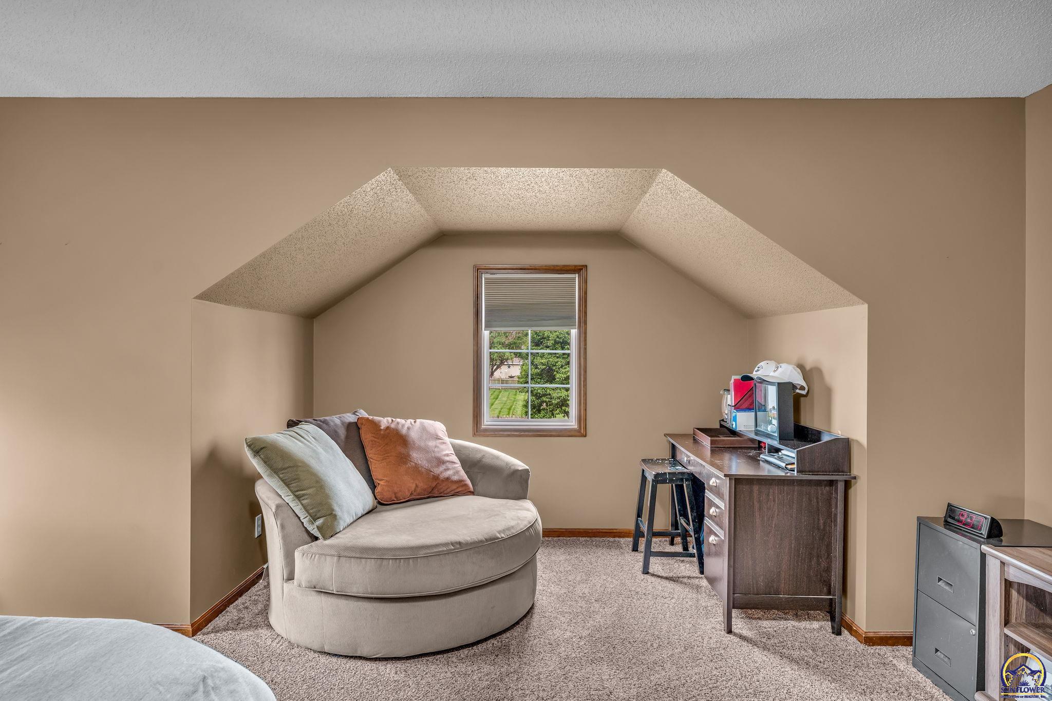 2538 SW Windermere CT