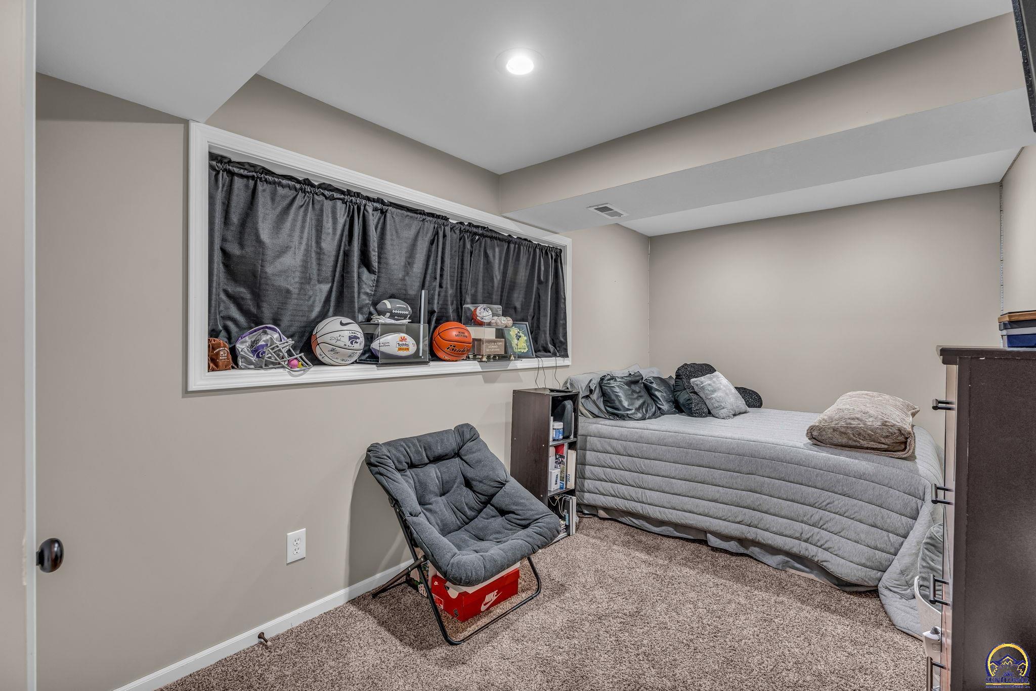 2538 SW Windermere CT