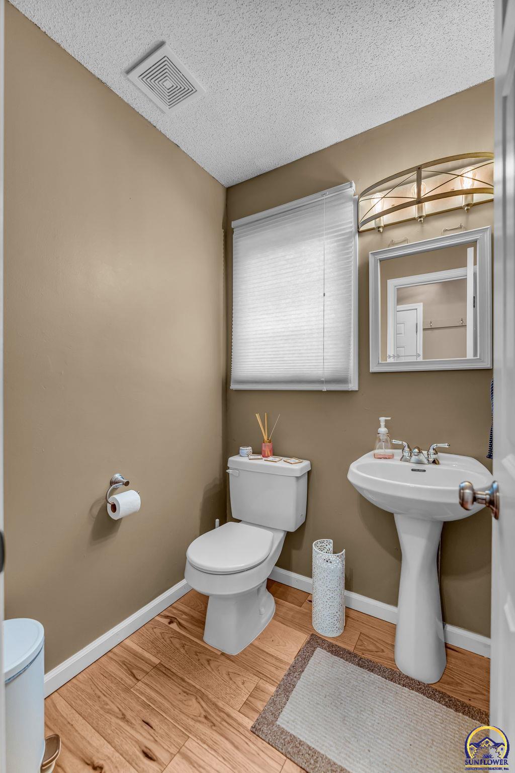2538 SW Windermere CT