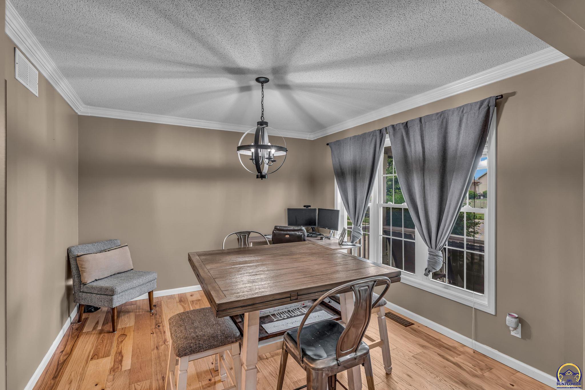 2538 SW Windermere CT