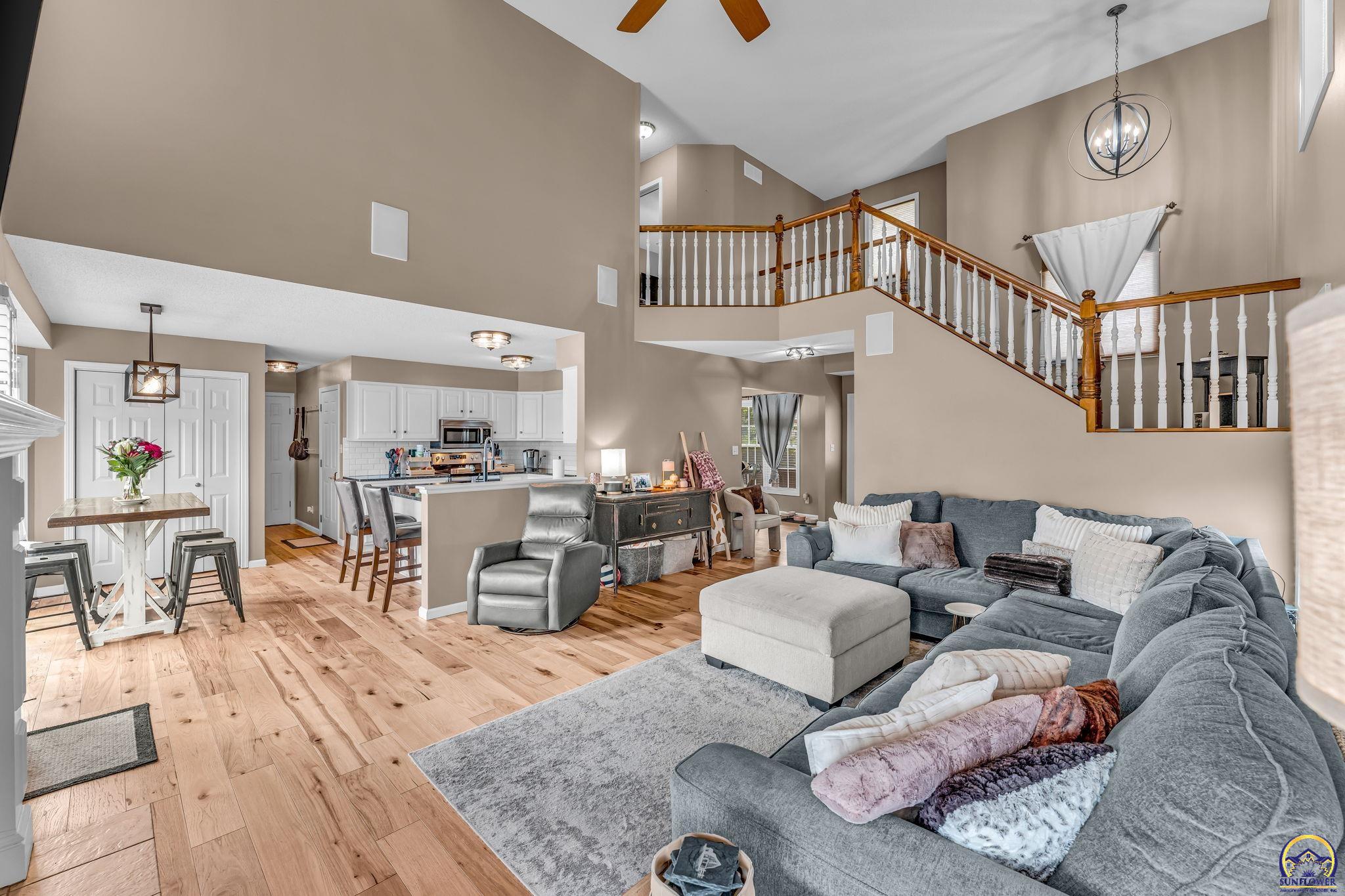 2538 SW Windermere CT
