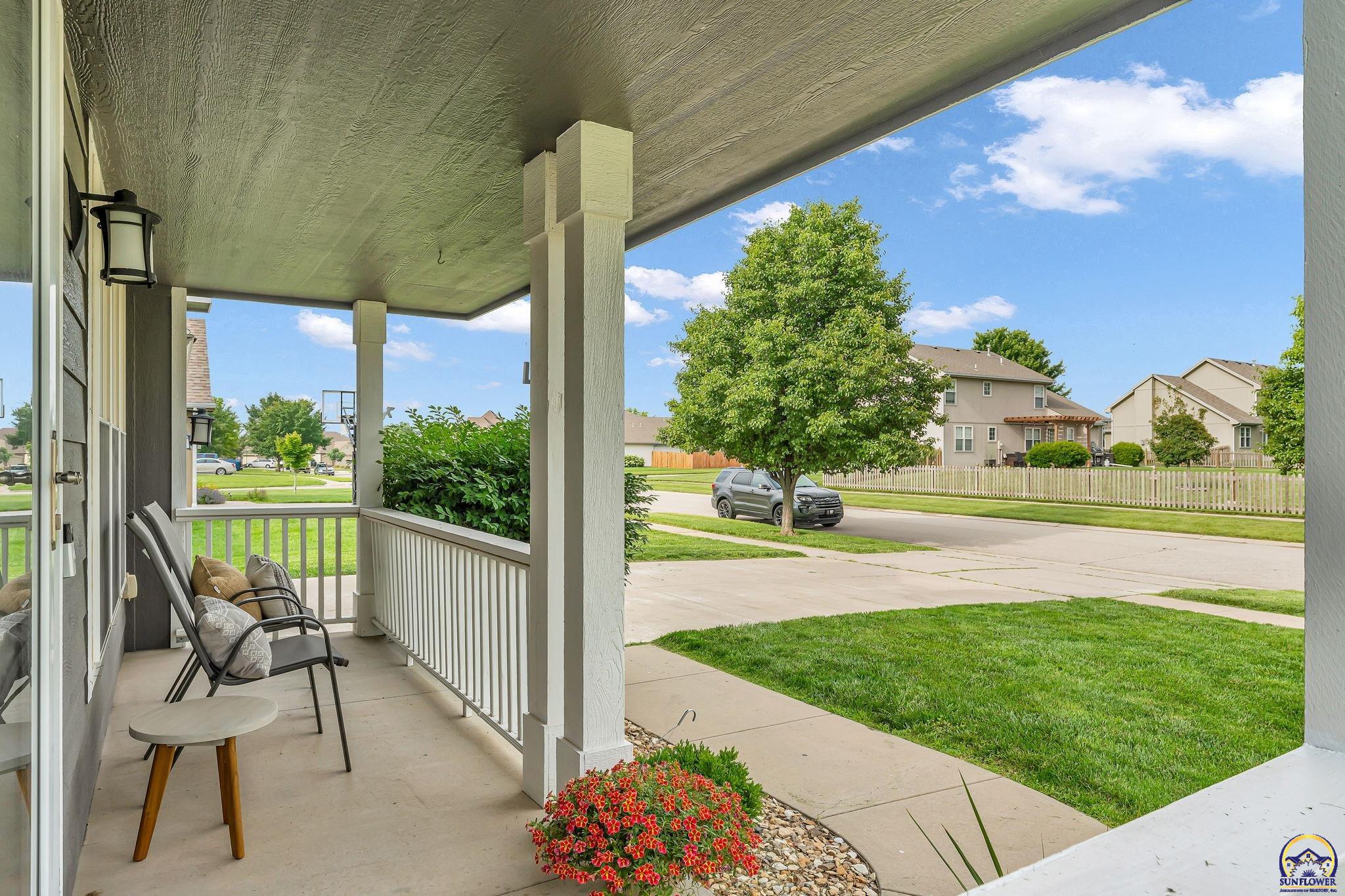 2538 SW Windermere CT