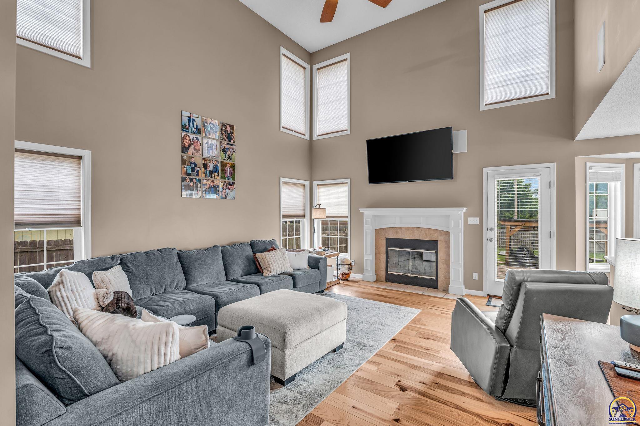 2538 SW Windermere CT