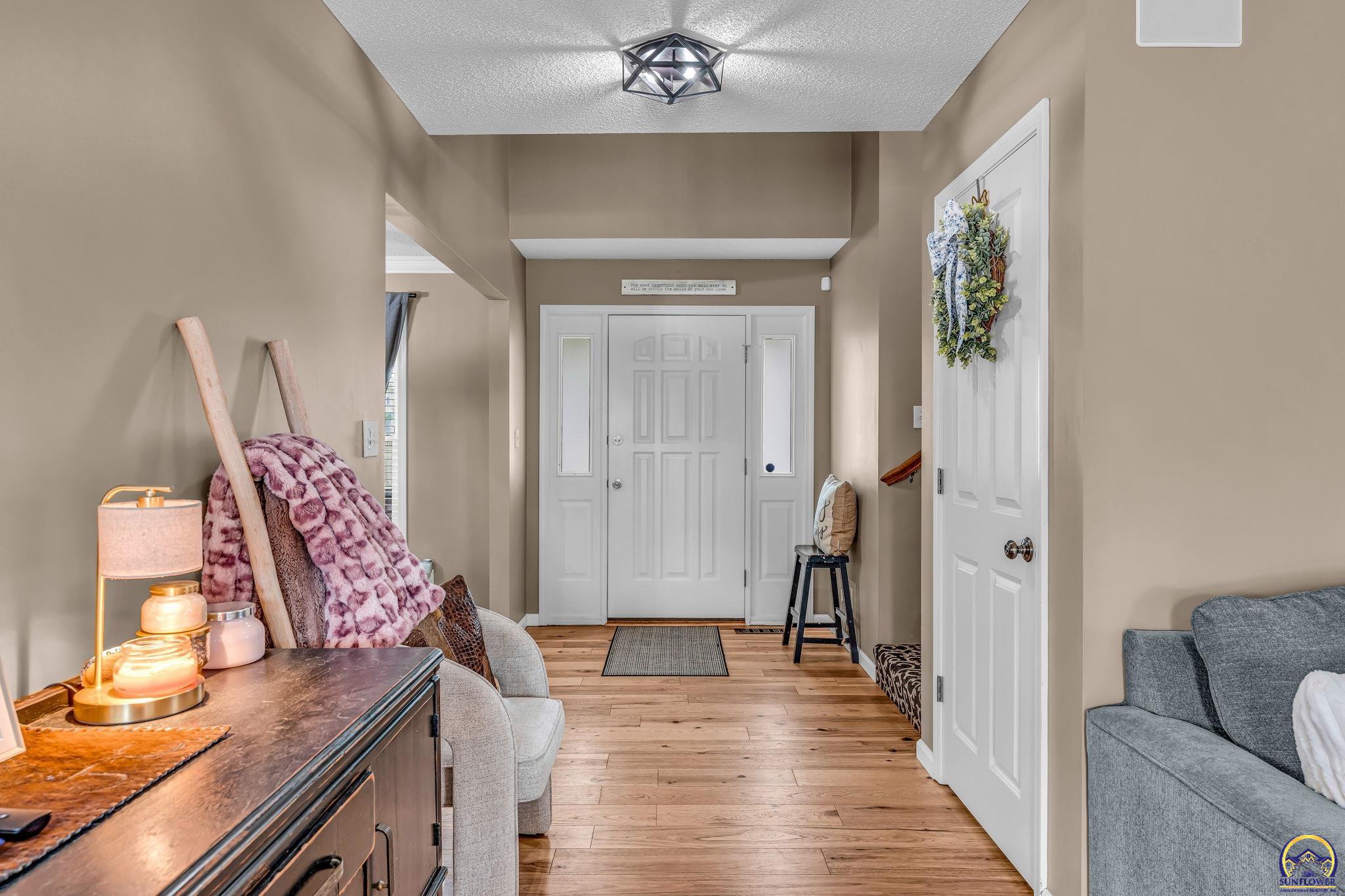 2538 SW Windermere CT