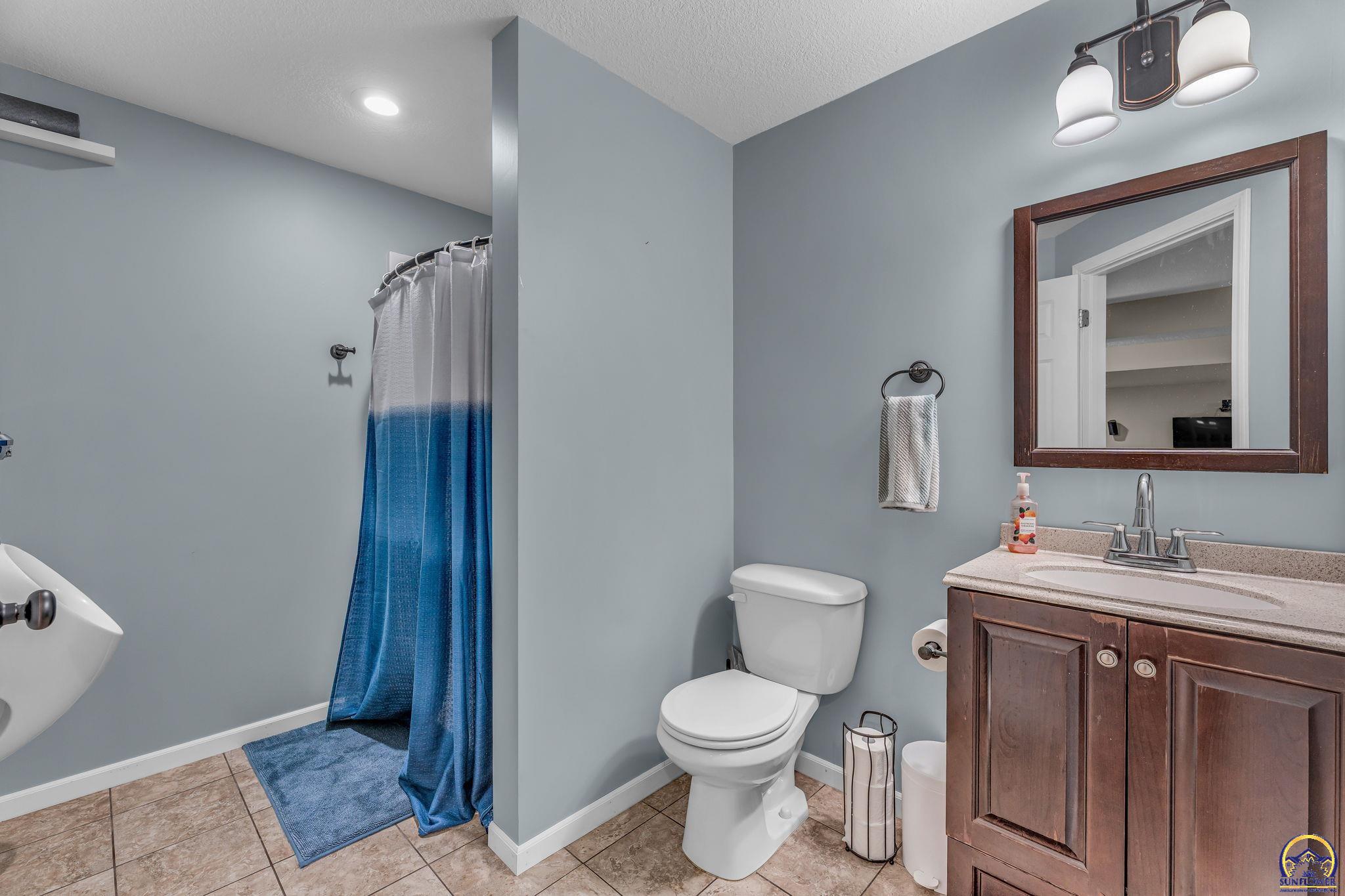 2538 SW Windermere CT