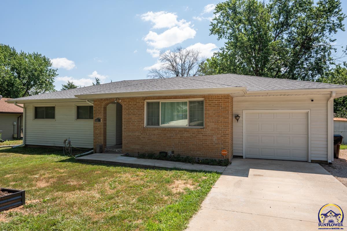 2555 SE Tidewater DR