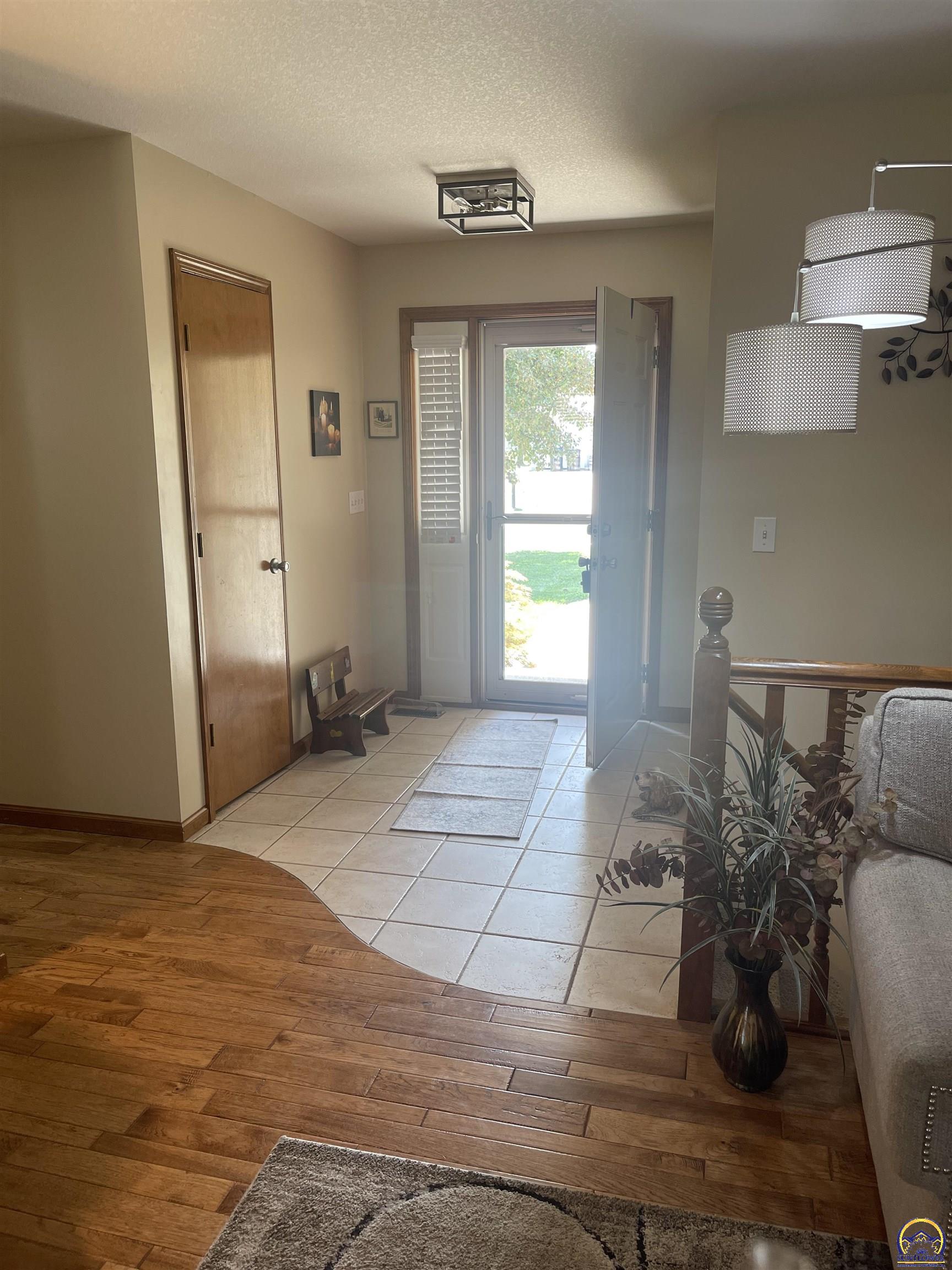 3938 SW 40th Ter