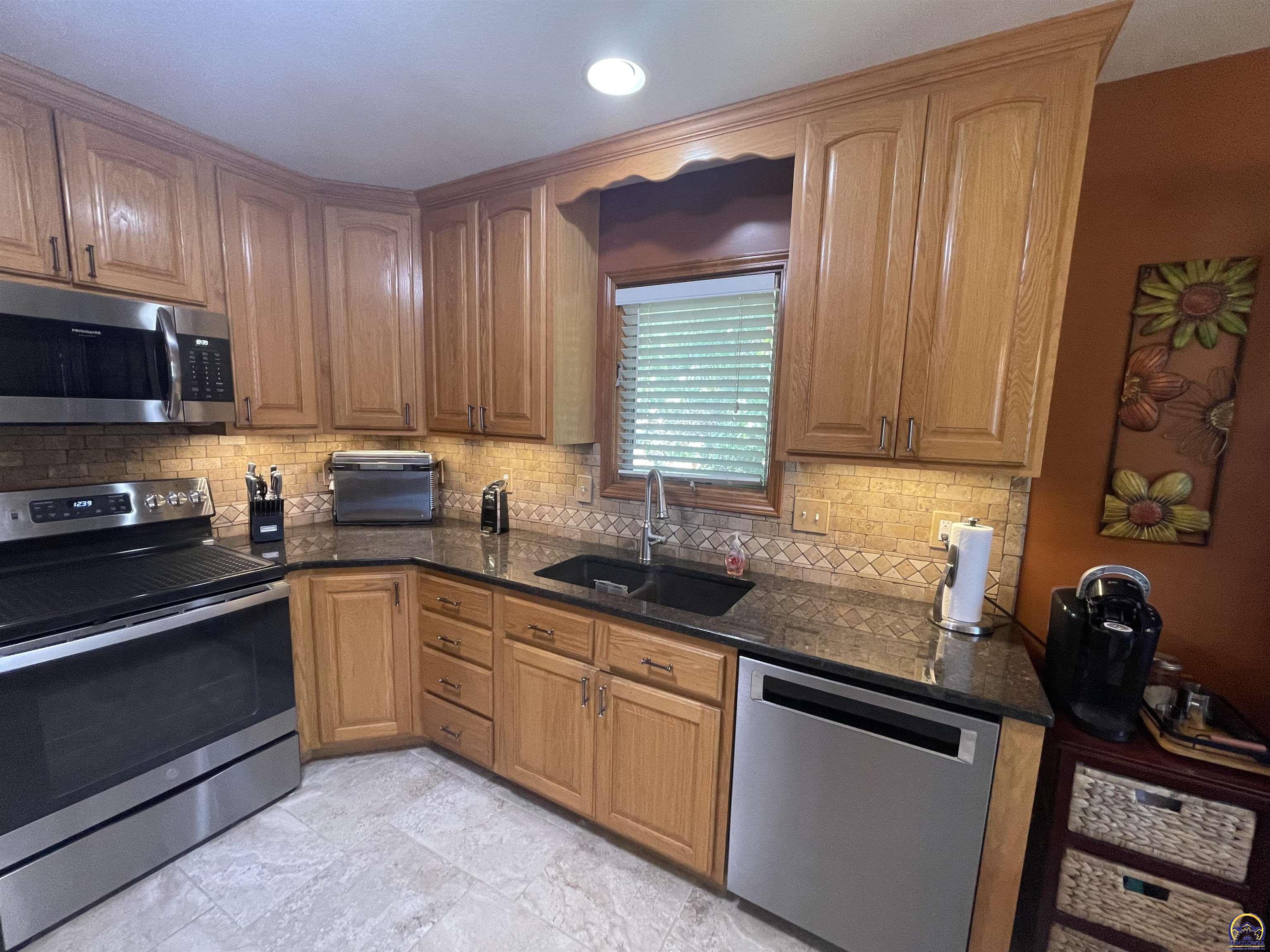 3938 SW 40th Ter