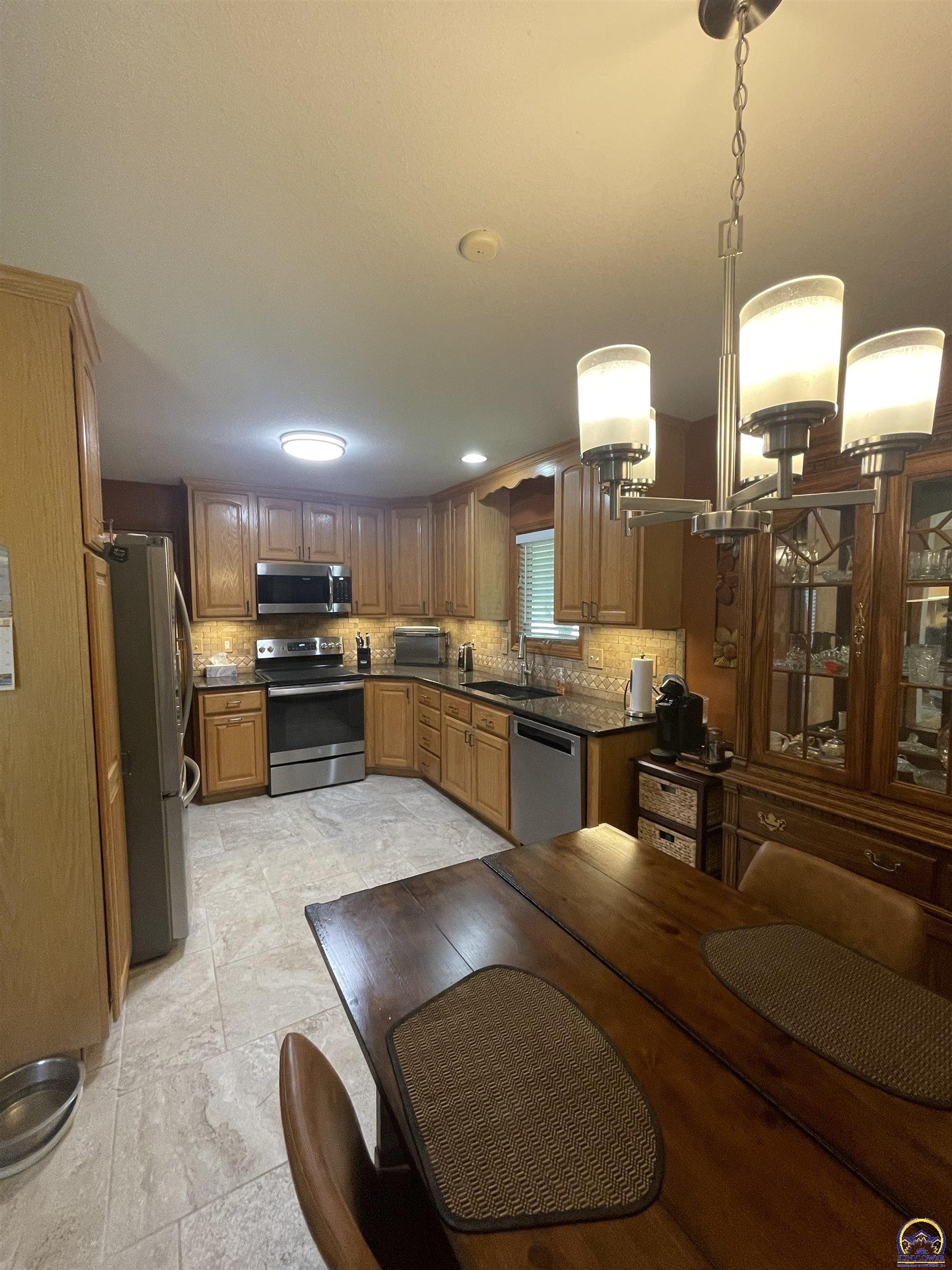 3938 SW 40th Ter