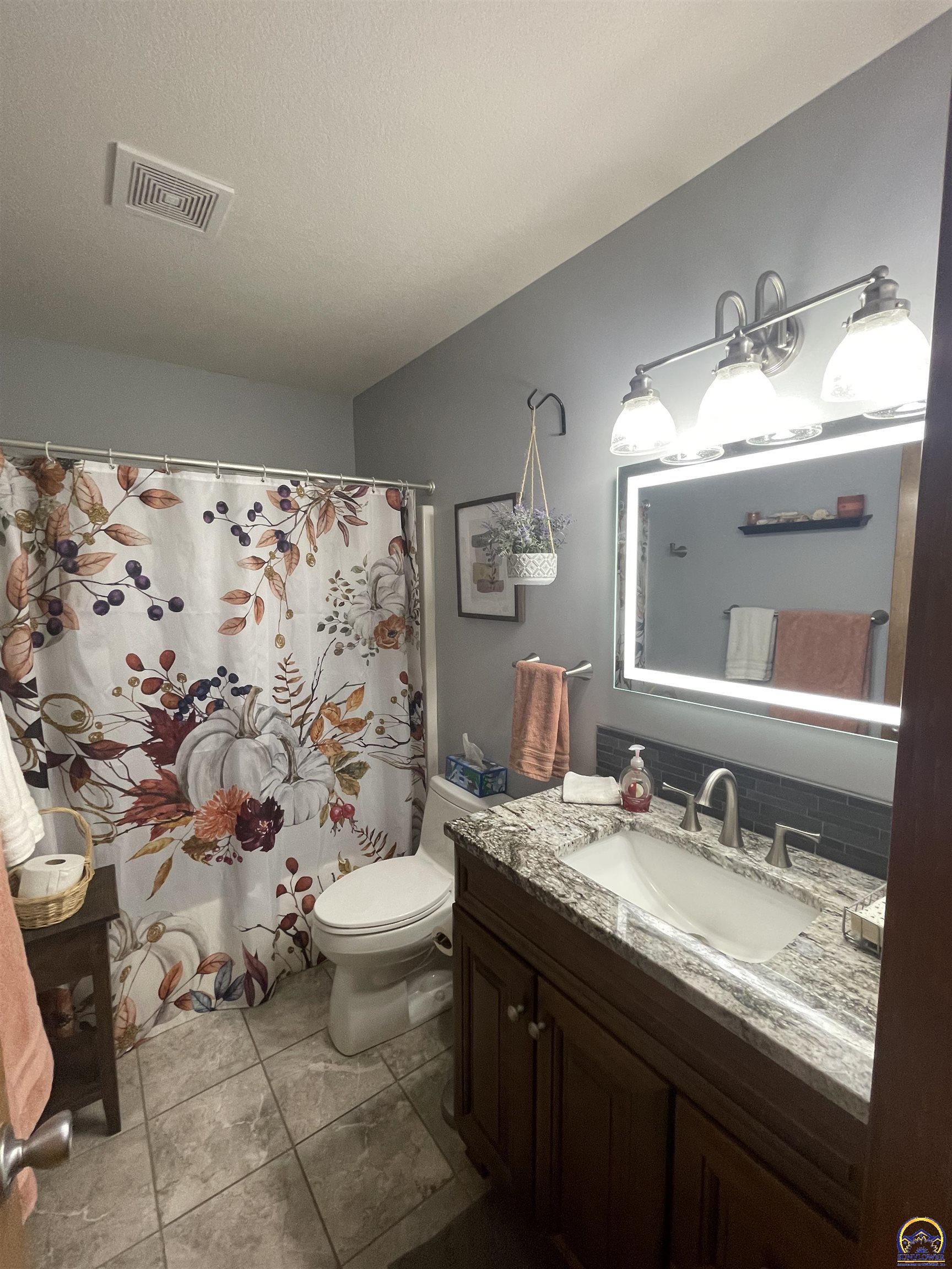 3938 SW 40th Ter
