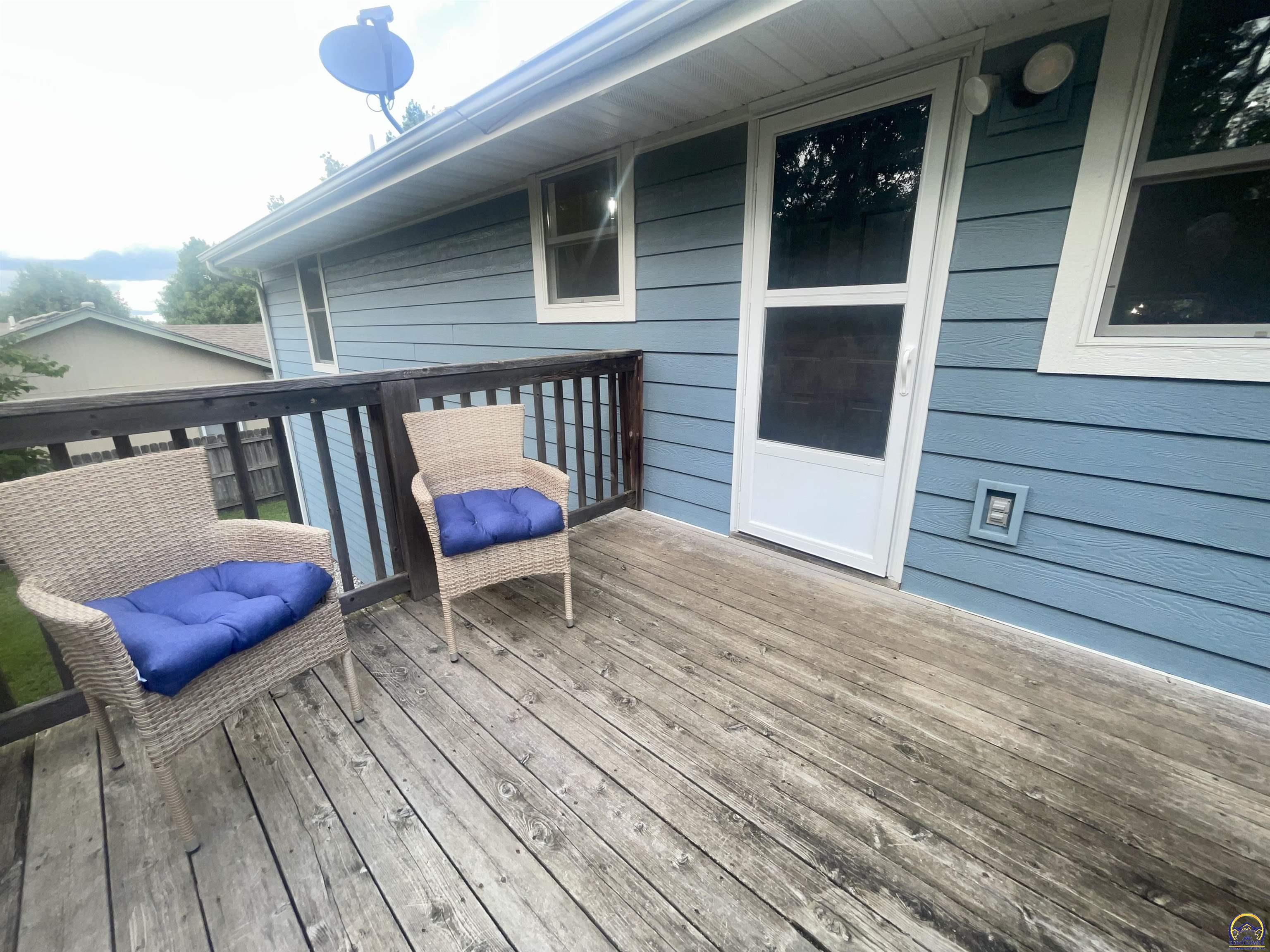 2515 SW Maxfield RD