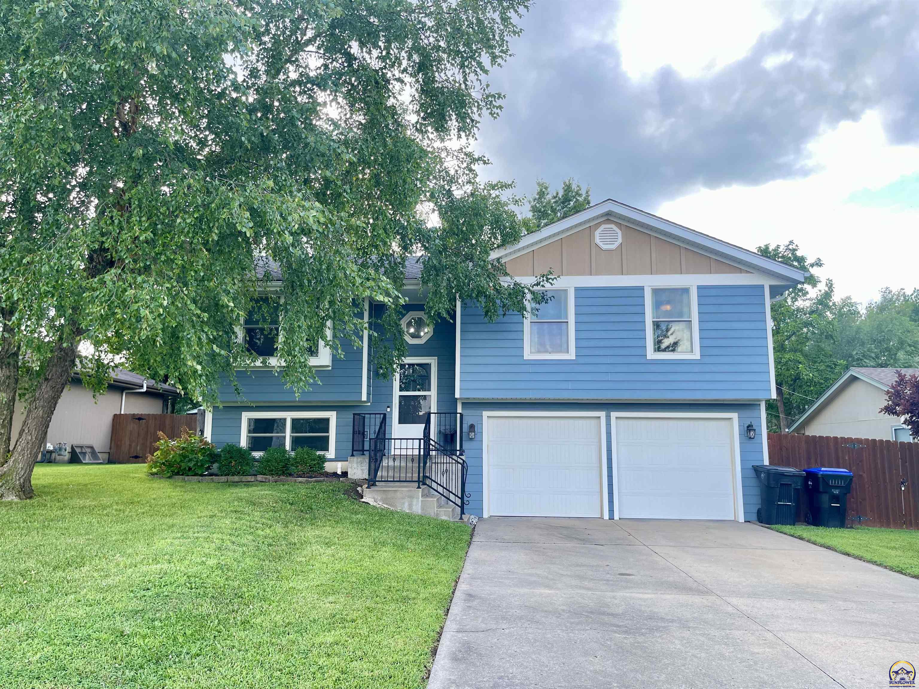 2515 SW Maxfield RD