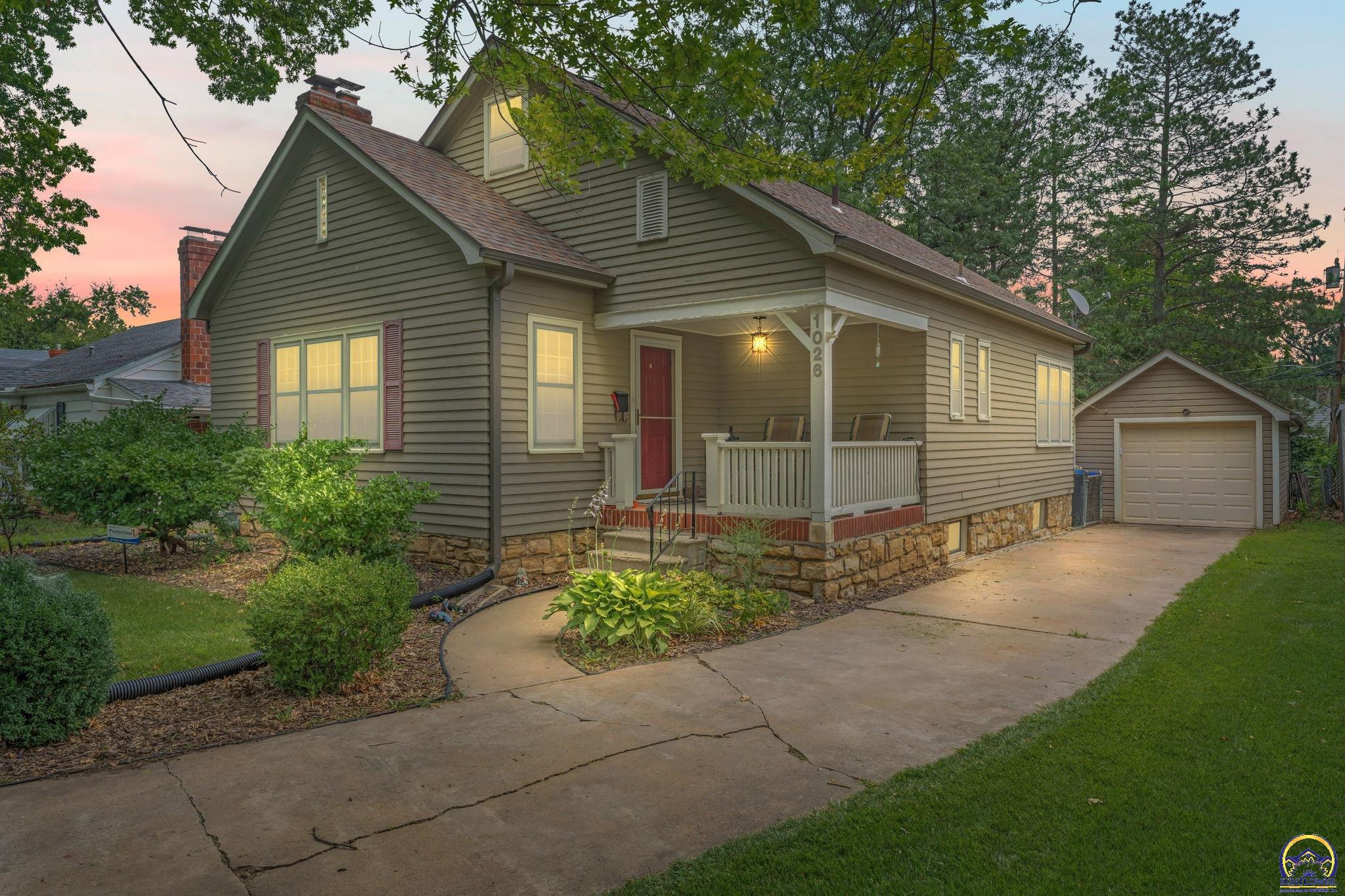 1026 SW Medford AVE