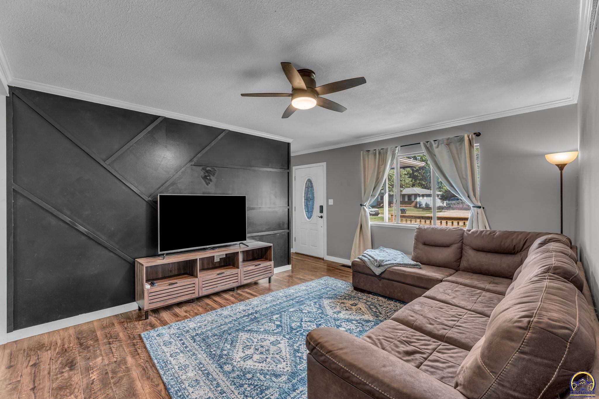 3429 SW Moundview DR