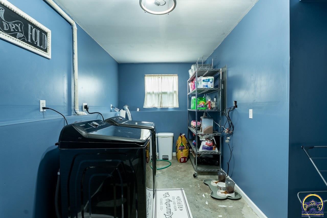 241 E Park DR