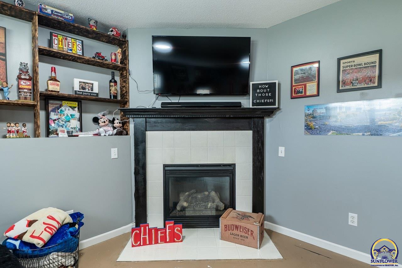 241 E Park DR