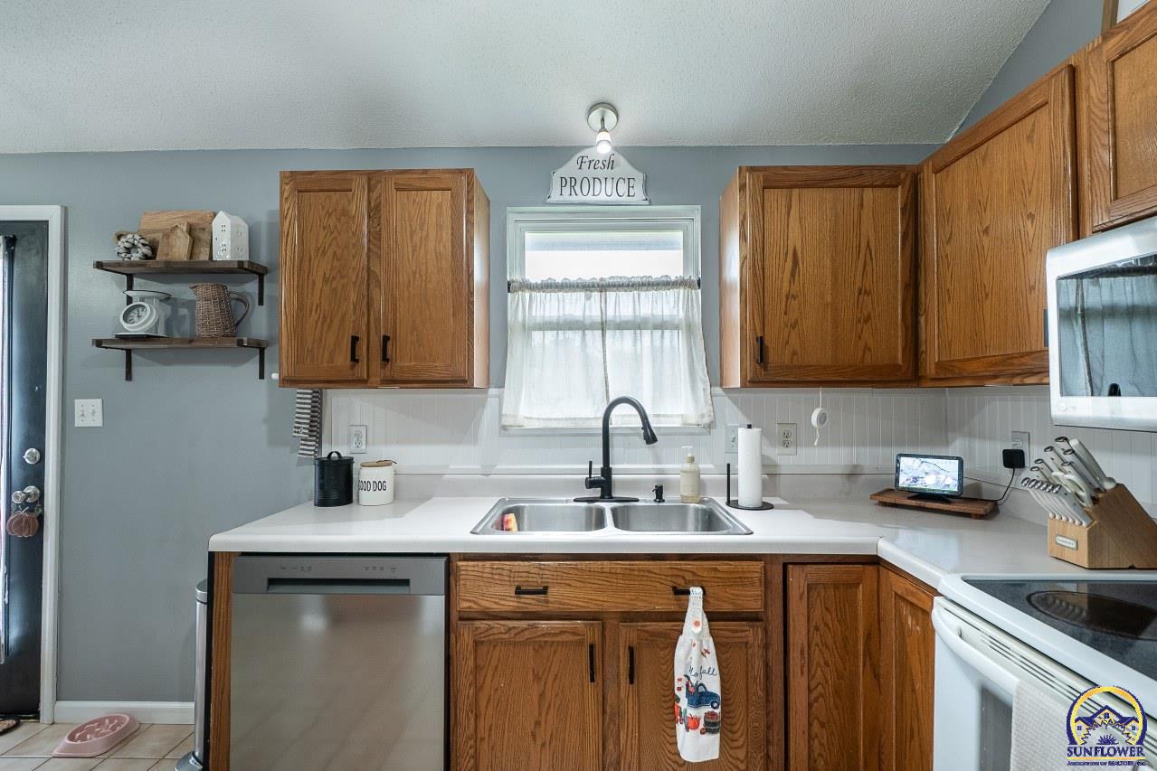 241 E Park DR