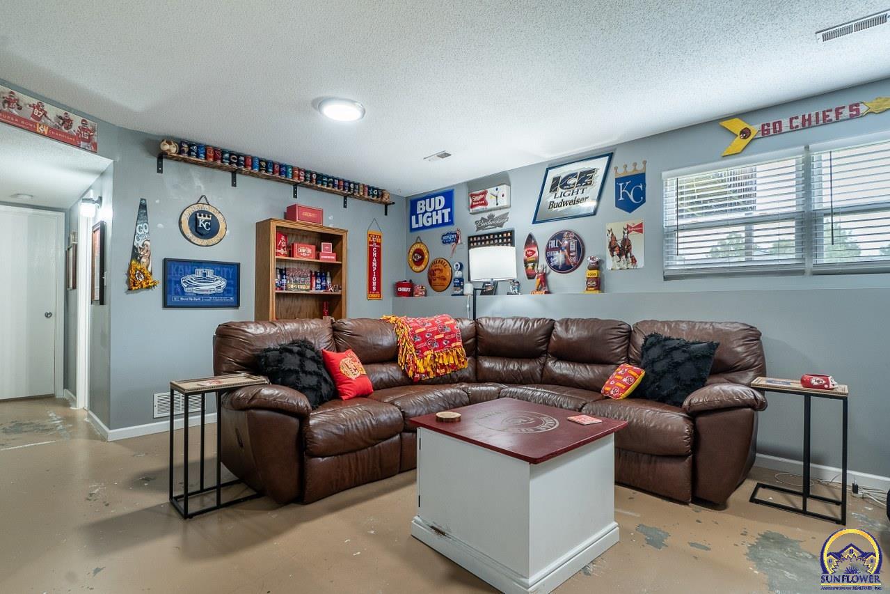 241 E Park DR
