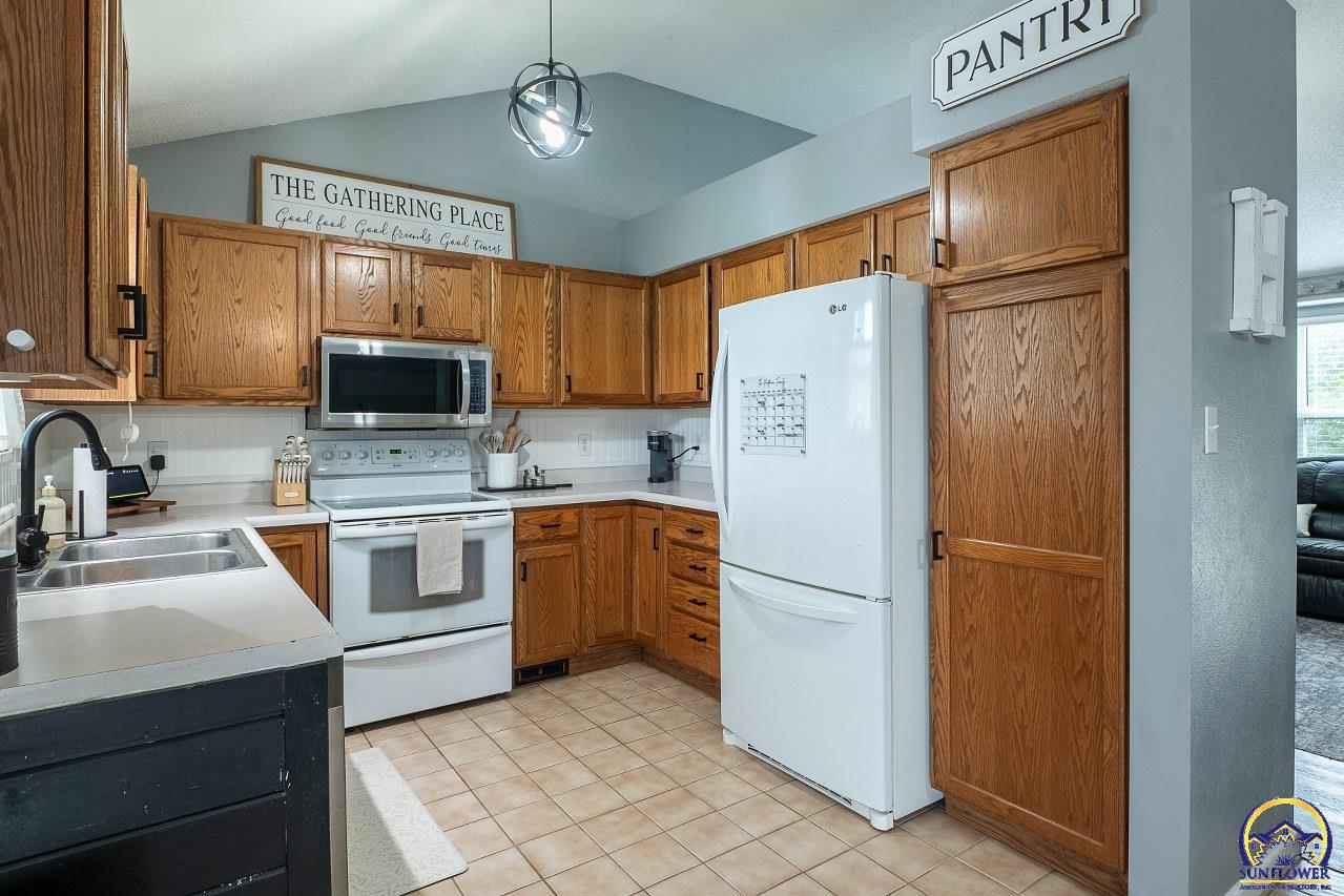 241 E Park DR