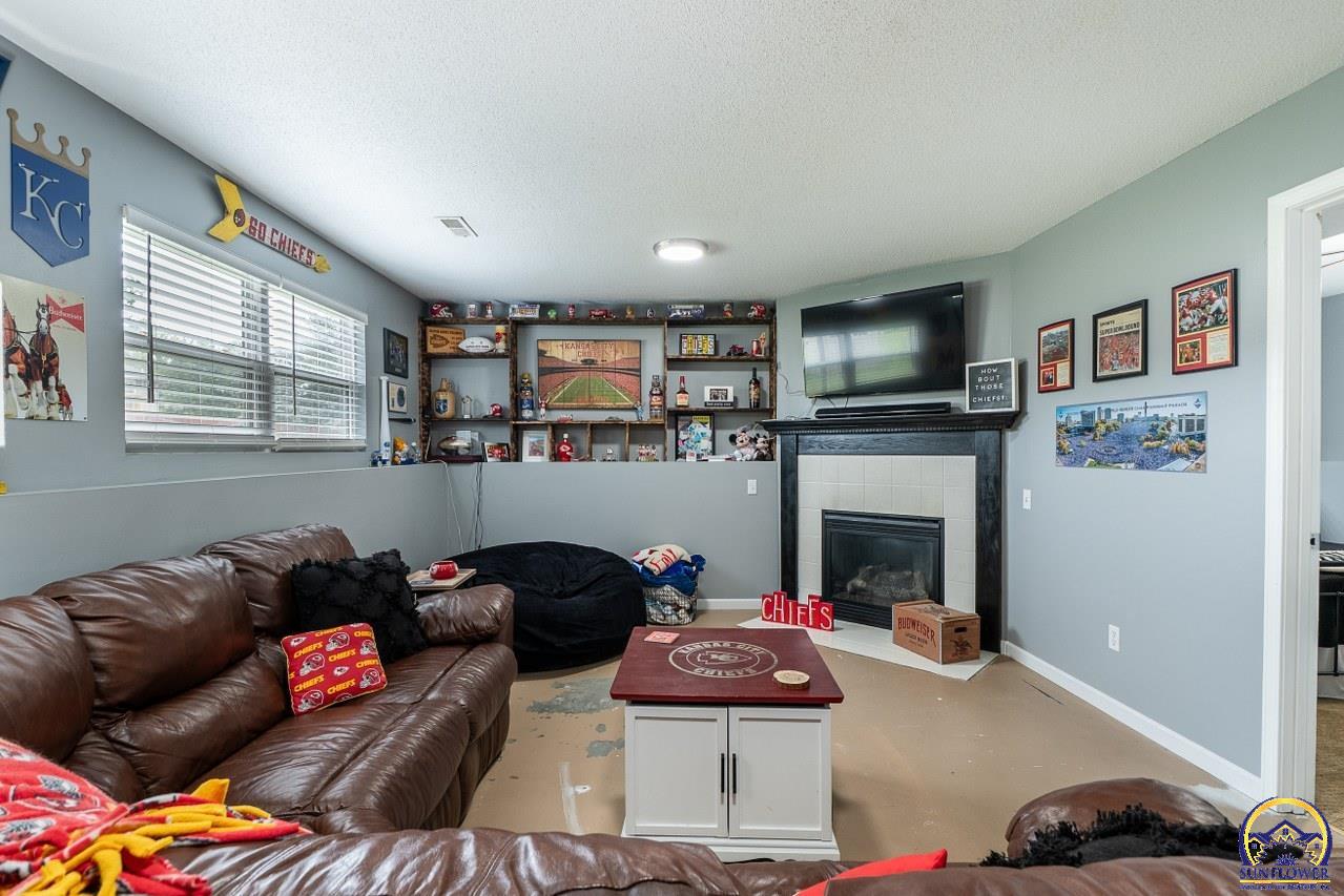 241 E Park DR
