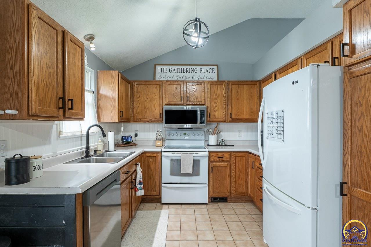 241 E Park DR
