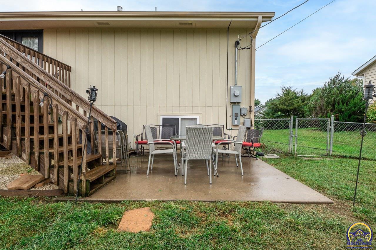 241 E Park DR
