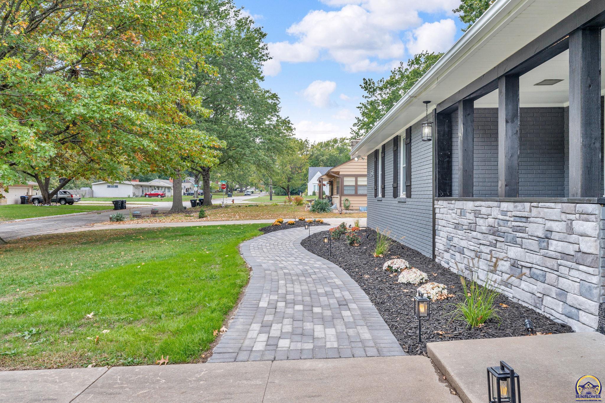 3636 SW Stratford RD