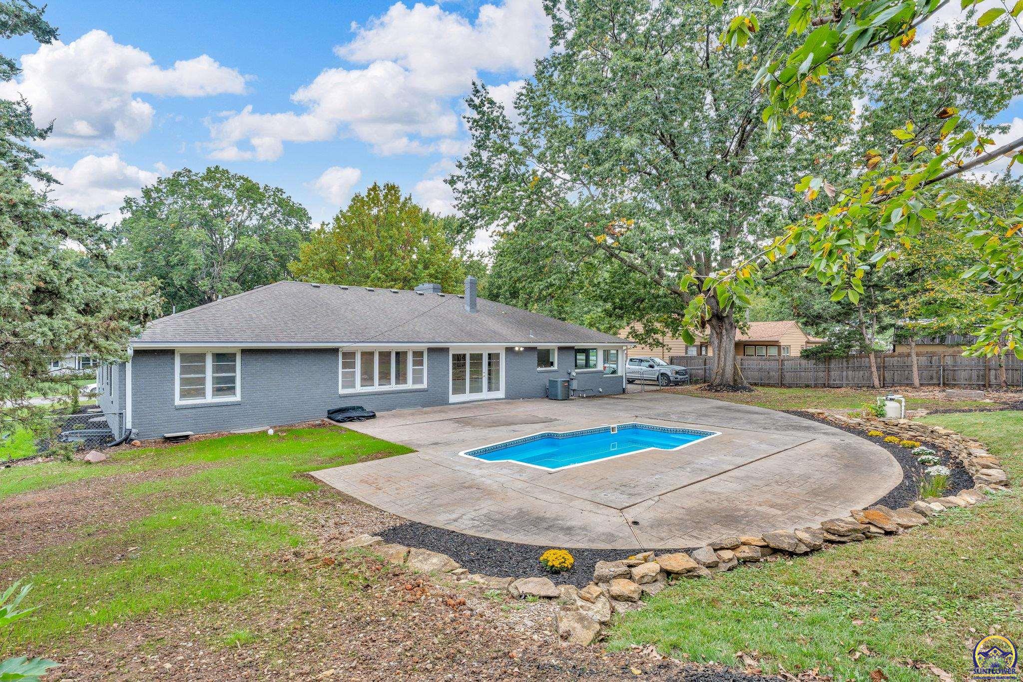 3636 SW Stratford RD