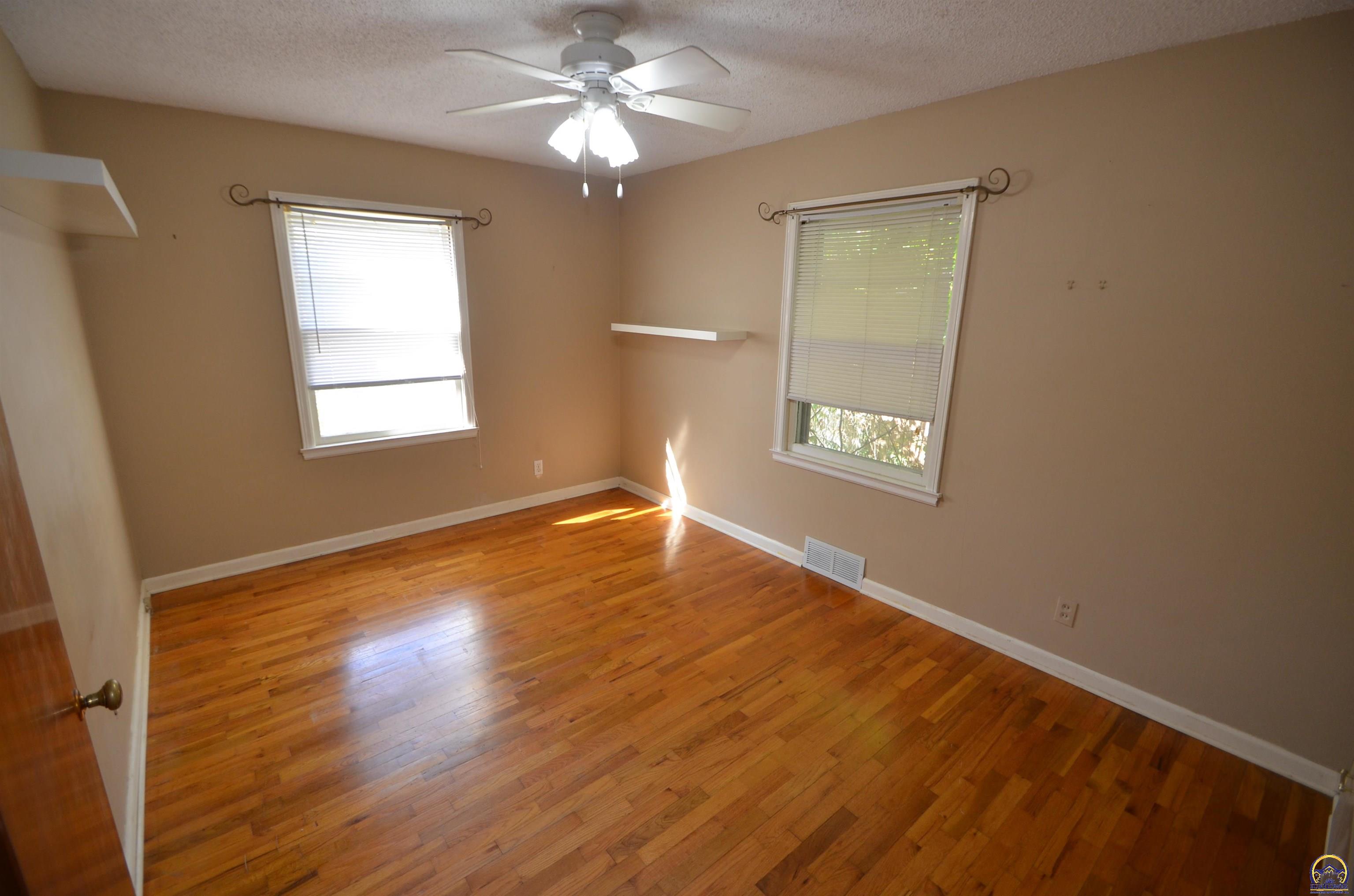 1355 SW Medford AVE