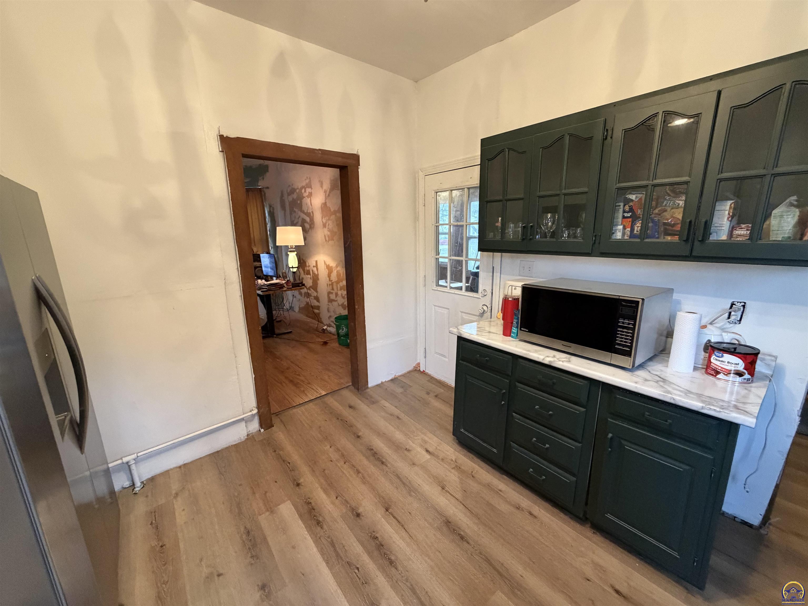 335 SW Western AVE
