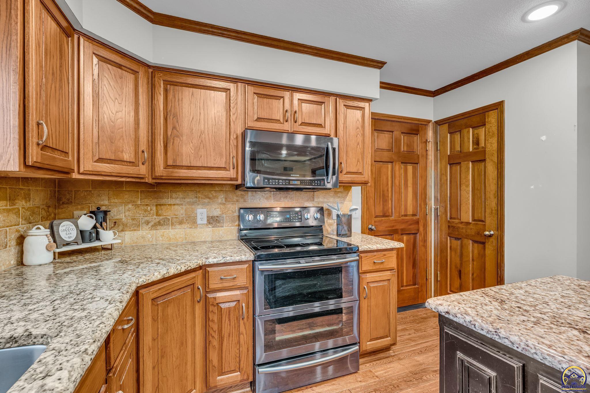 7542 SW Robinhood CT