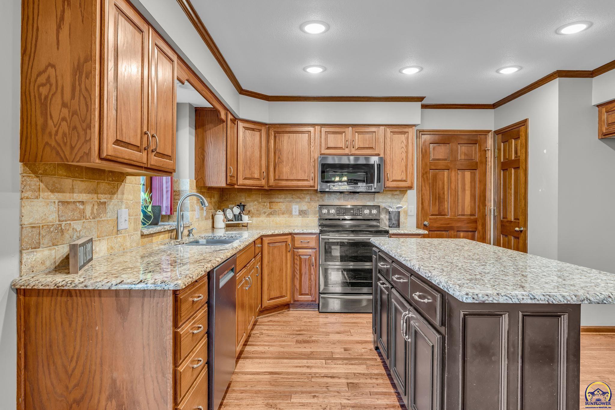 7542 SW Robinhood CT