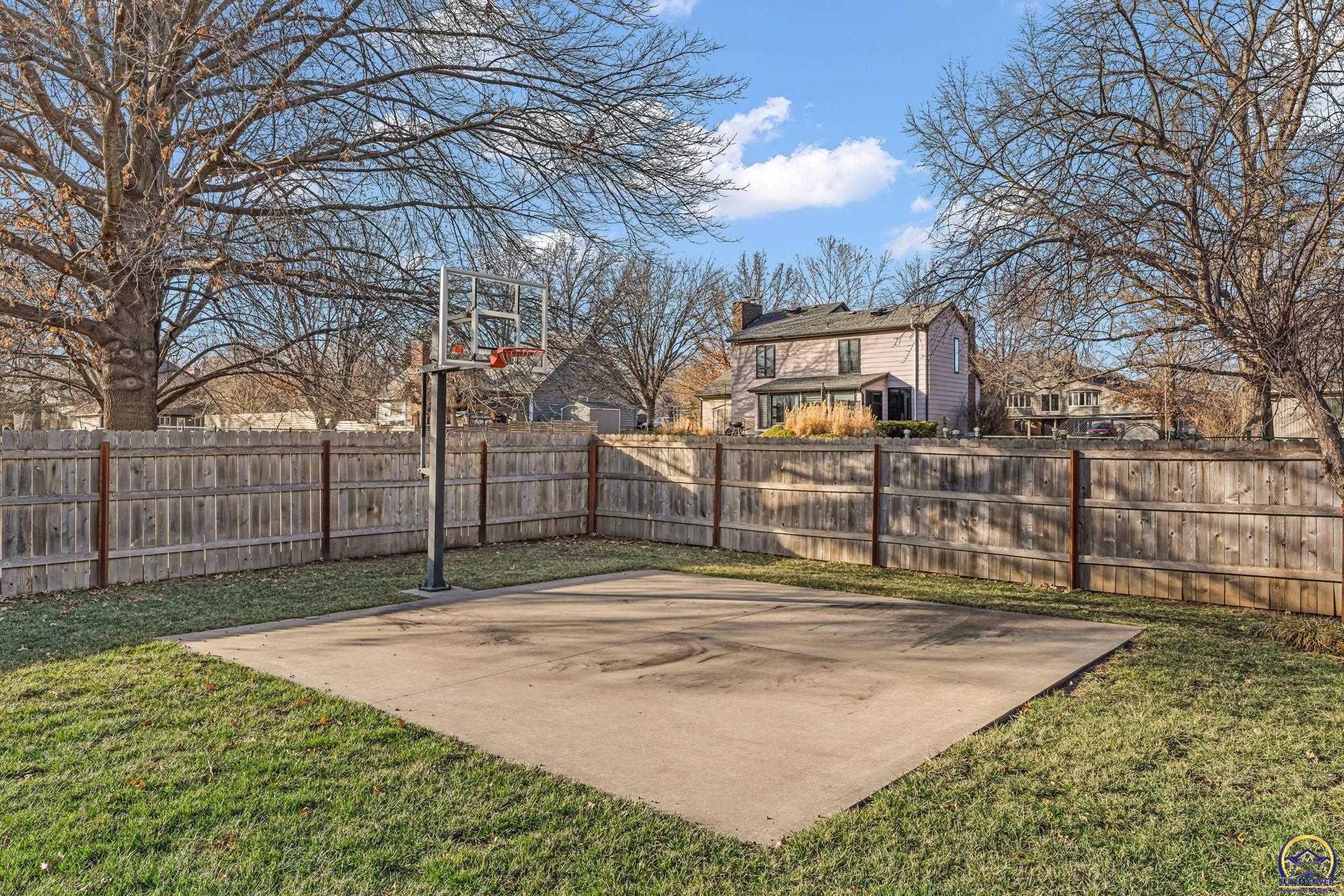 7542 SW Robinhood CT