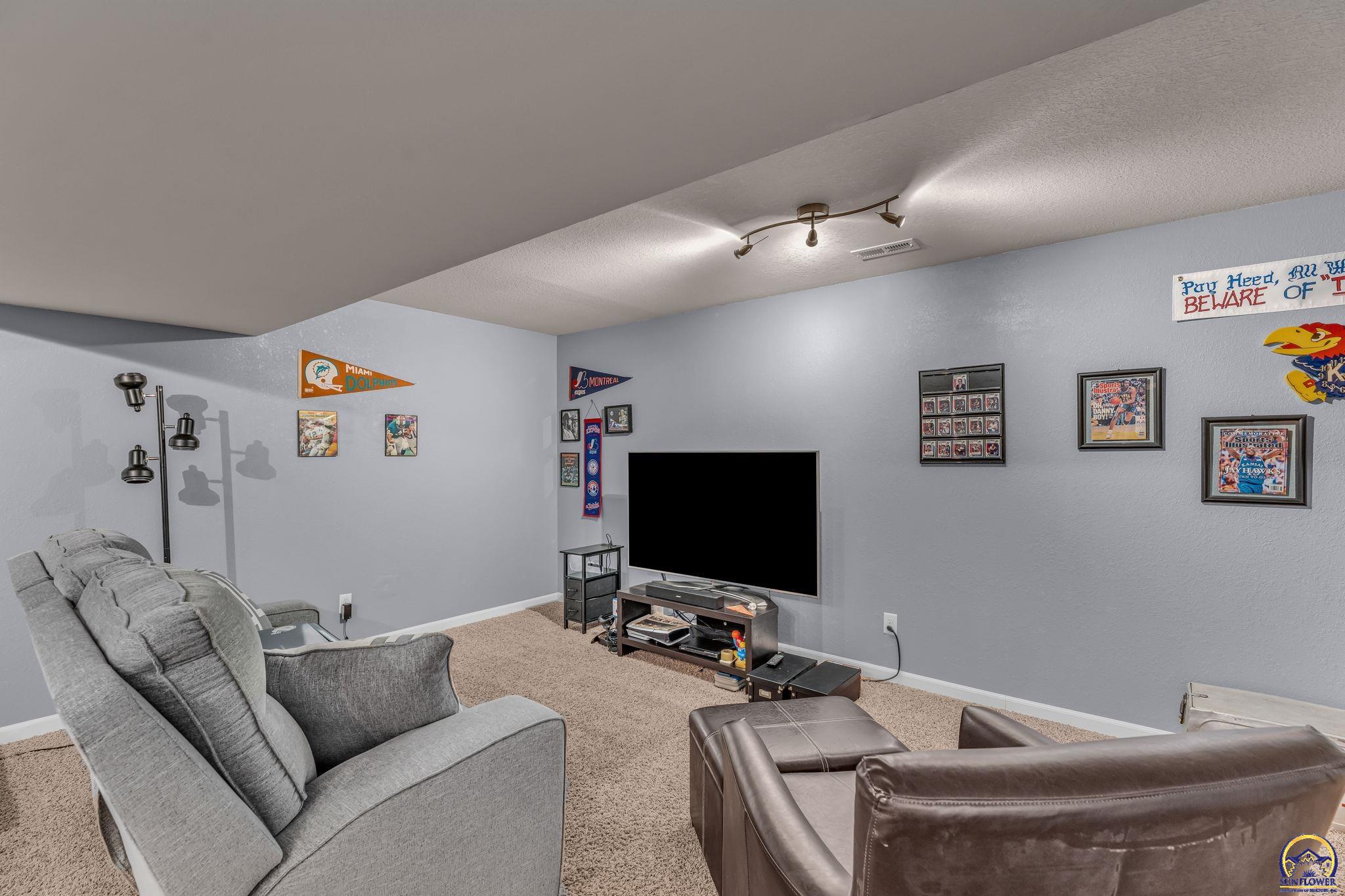 4316 SE Chisolm RD