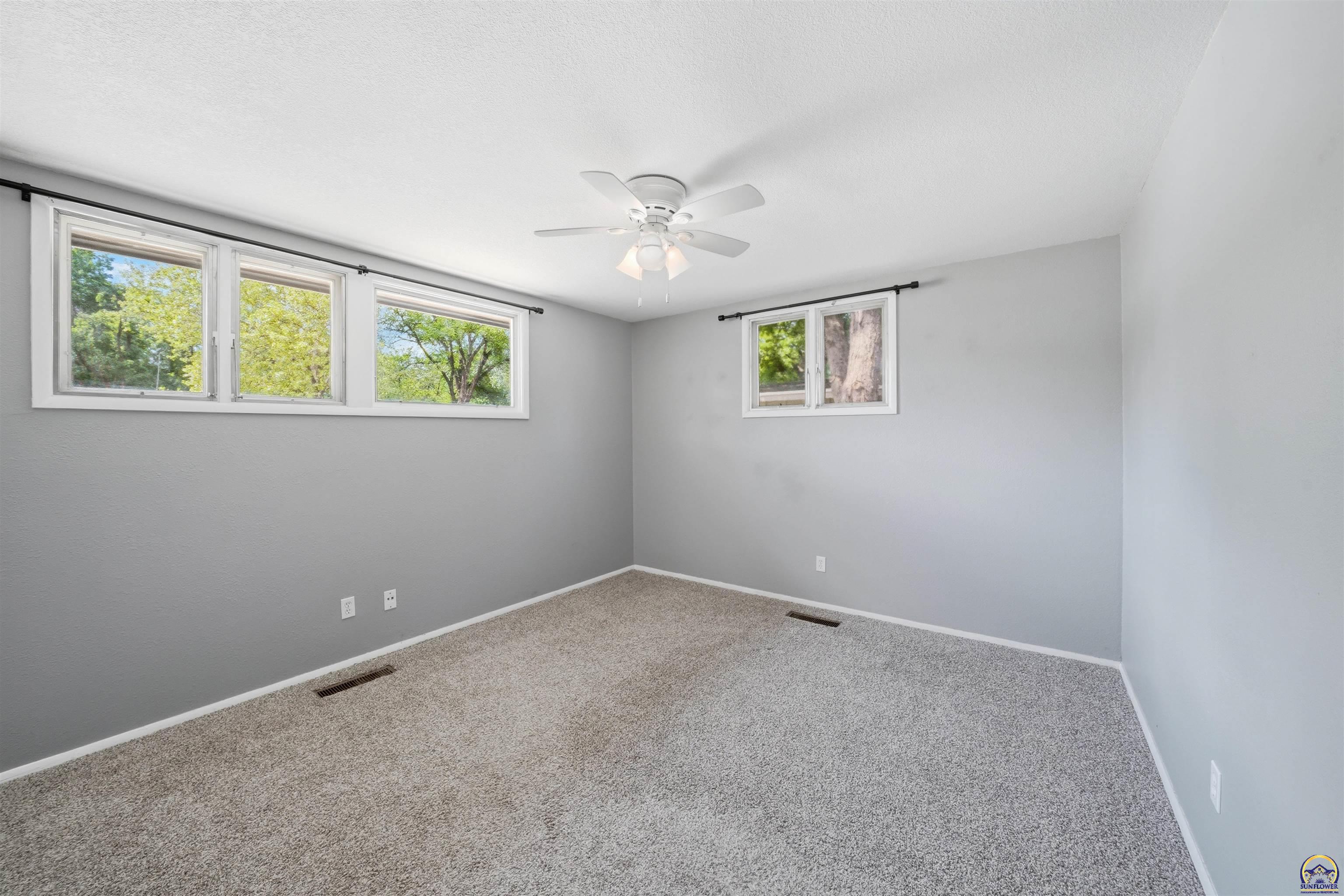 1400 SW Croix ST