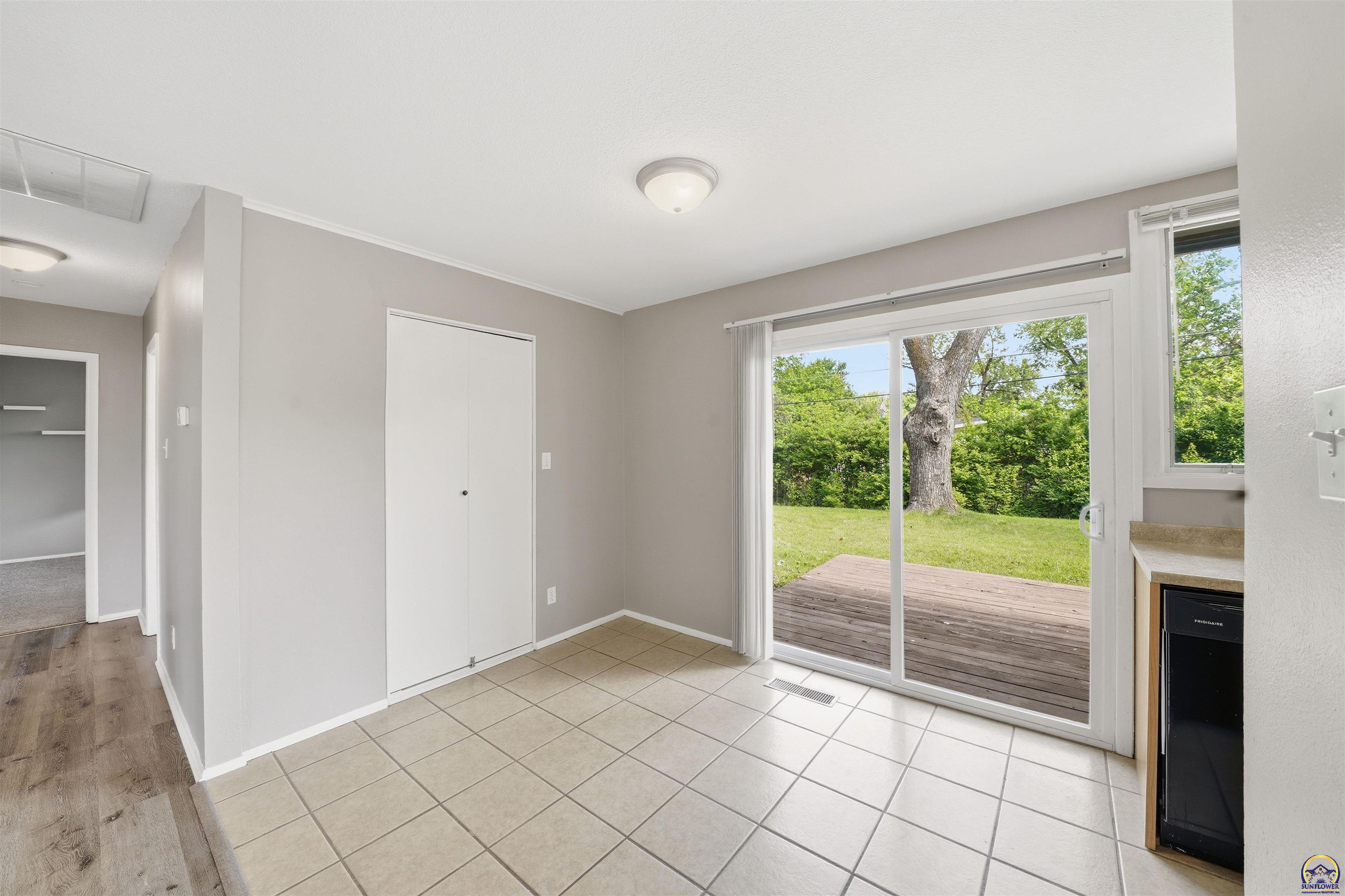 1400 SW Croix ST