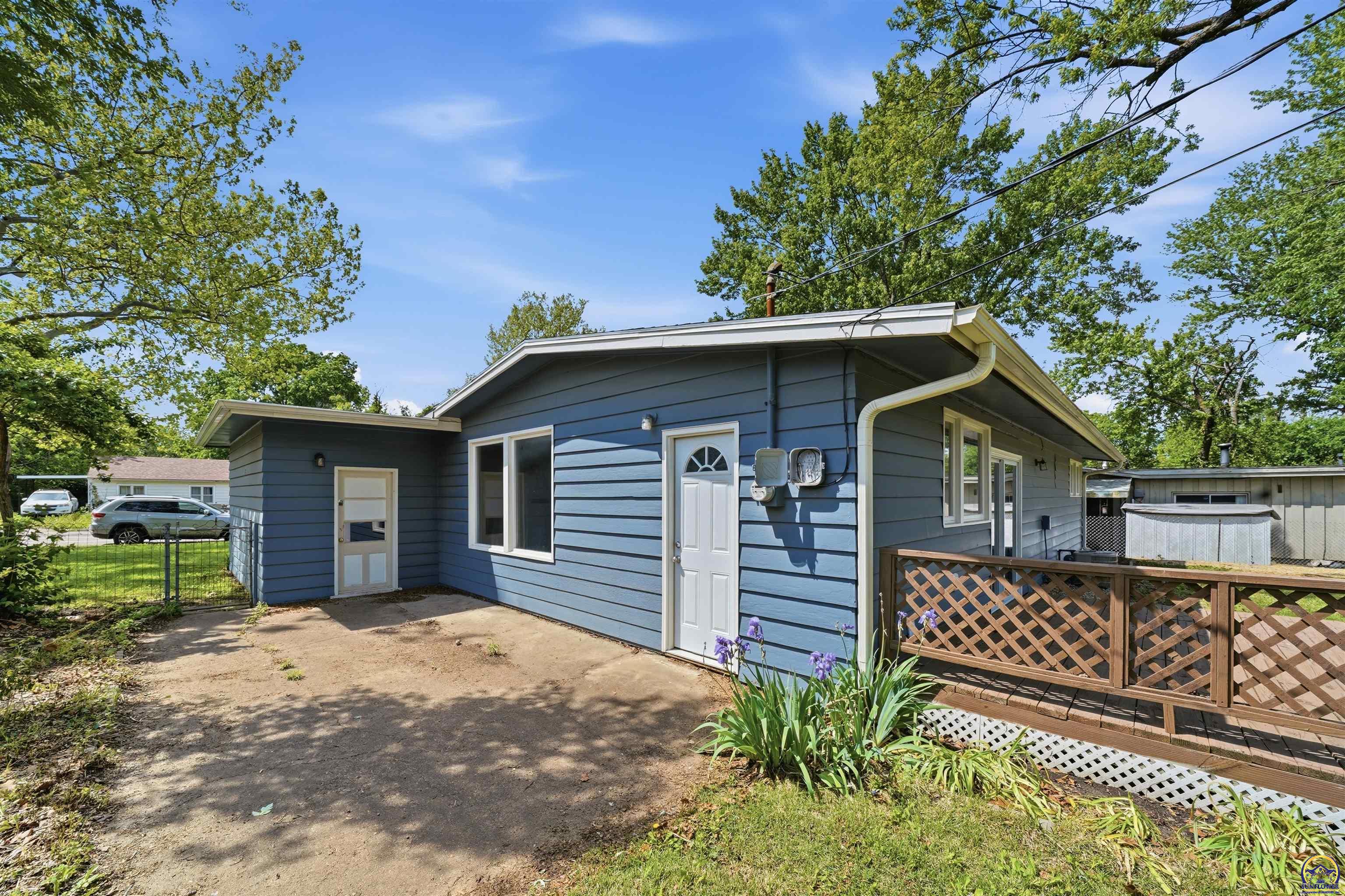 1400 SW Croix ST