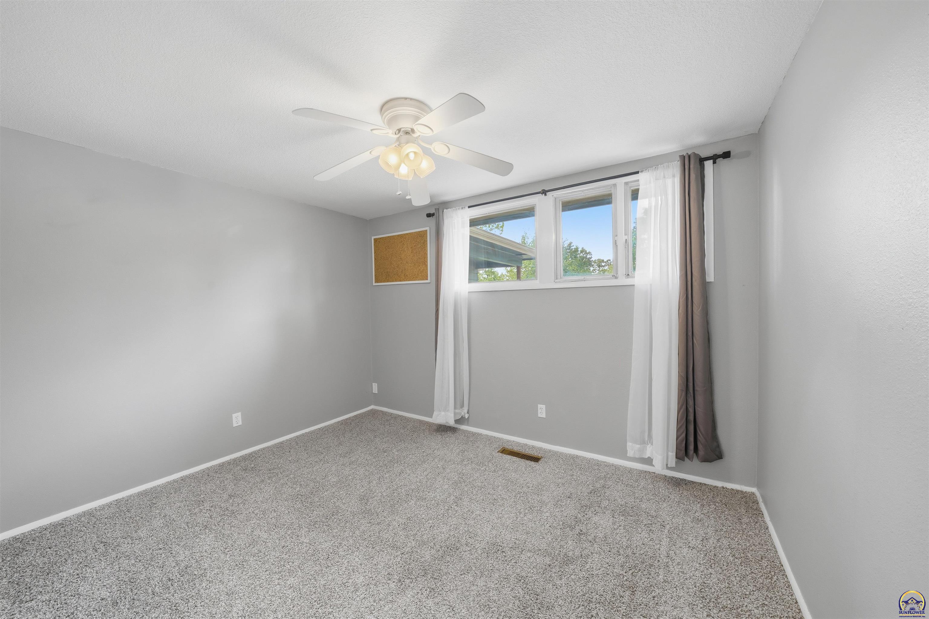 1400 SW Croix ST