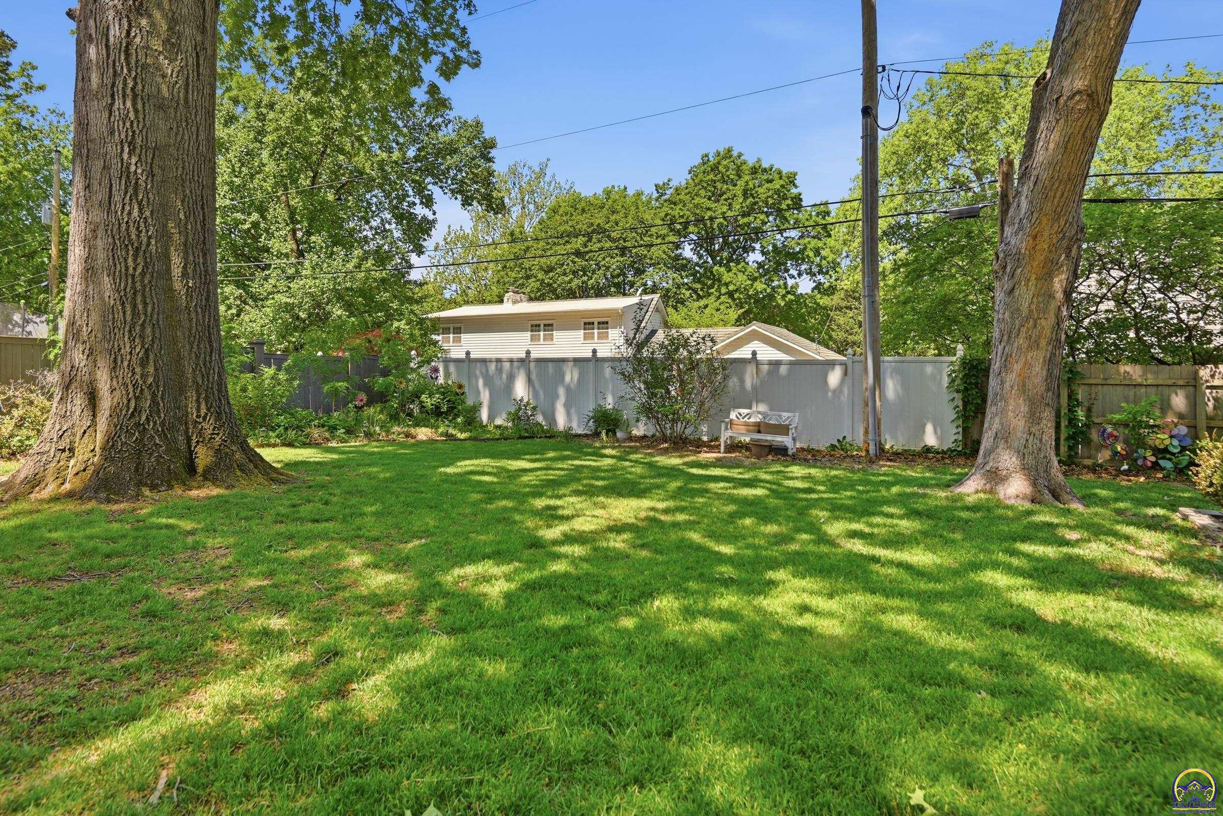 1331 SW Pembroke LN