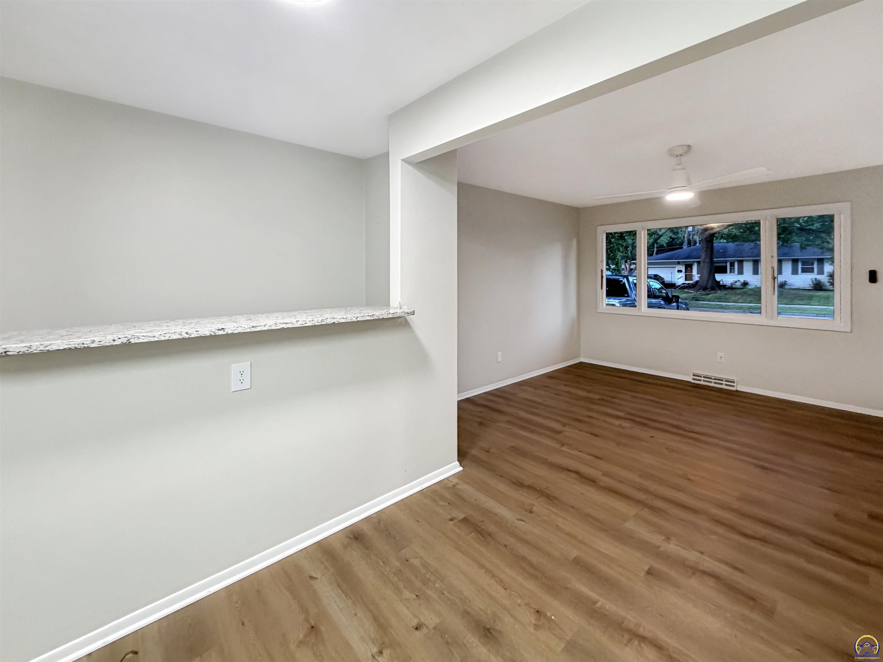 2937 SW Medford AVE