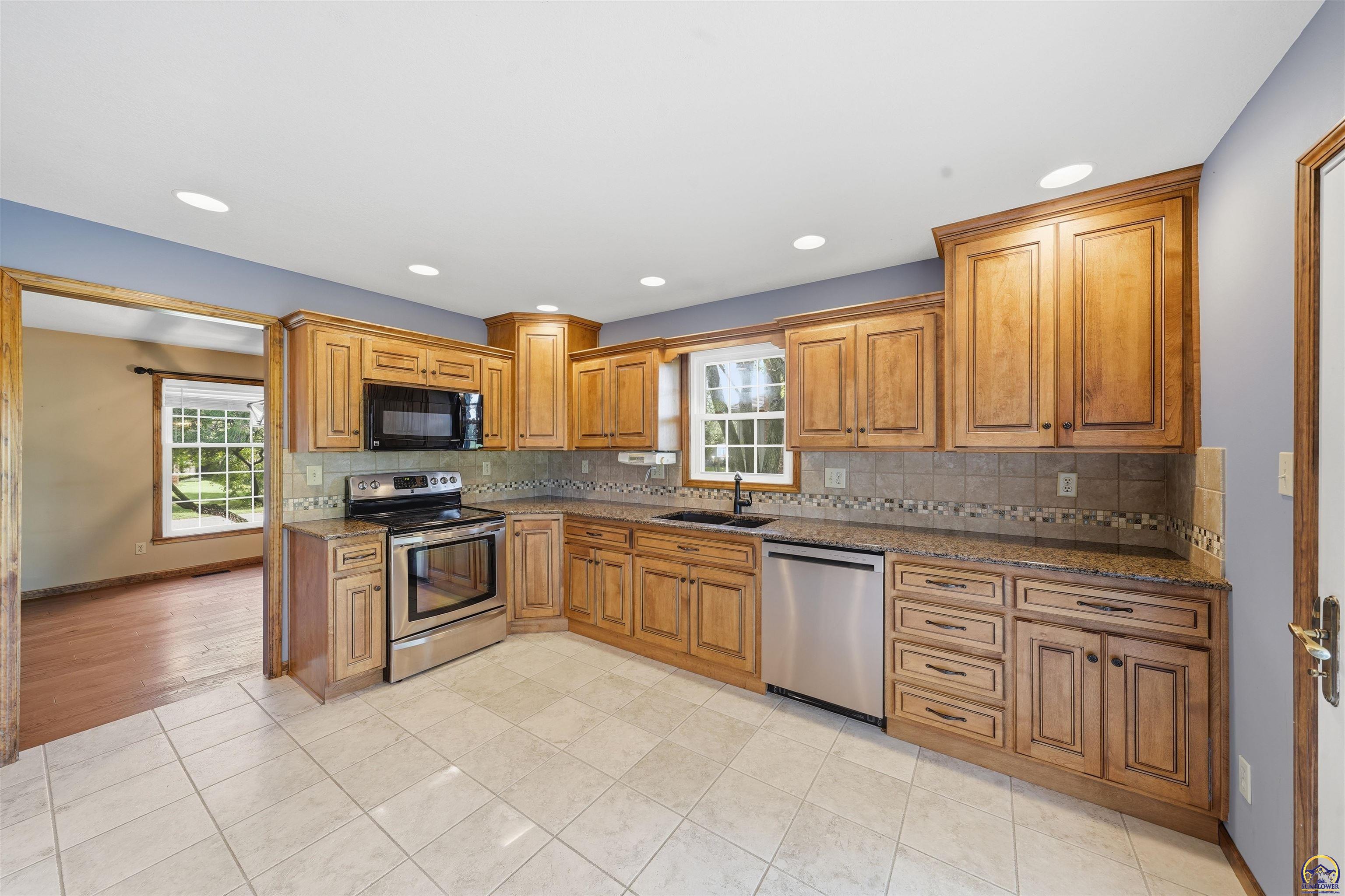 4025 SE 34th TER