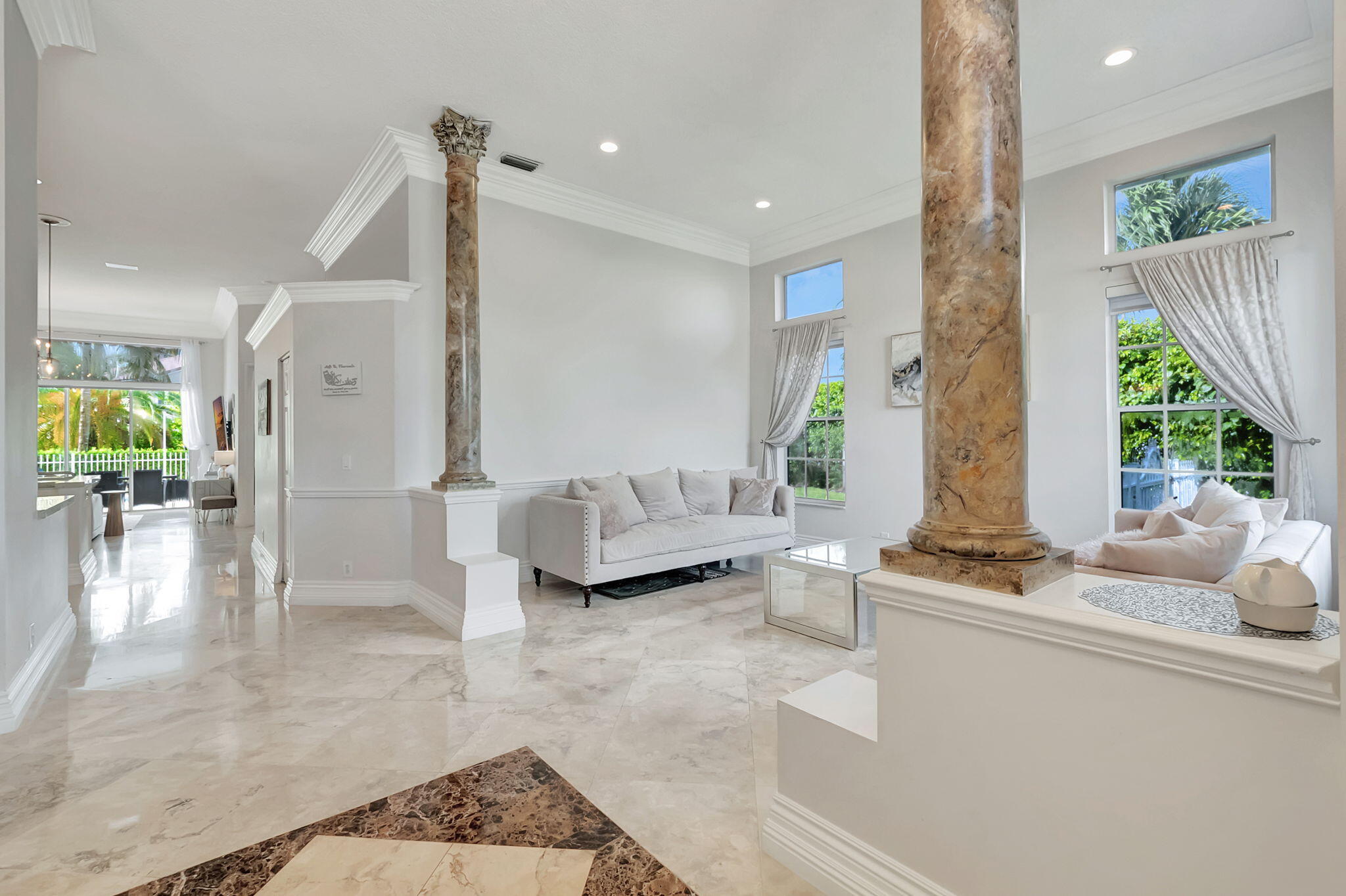 10776 Queen Palm Court